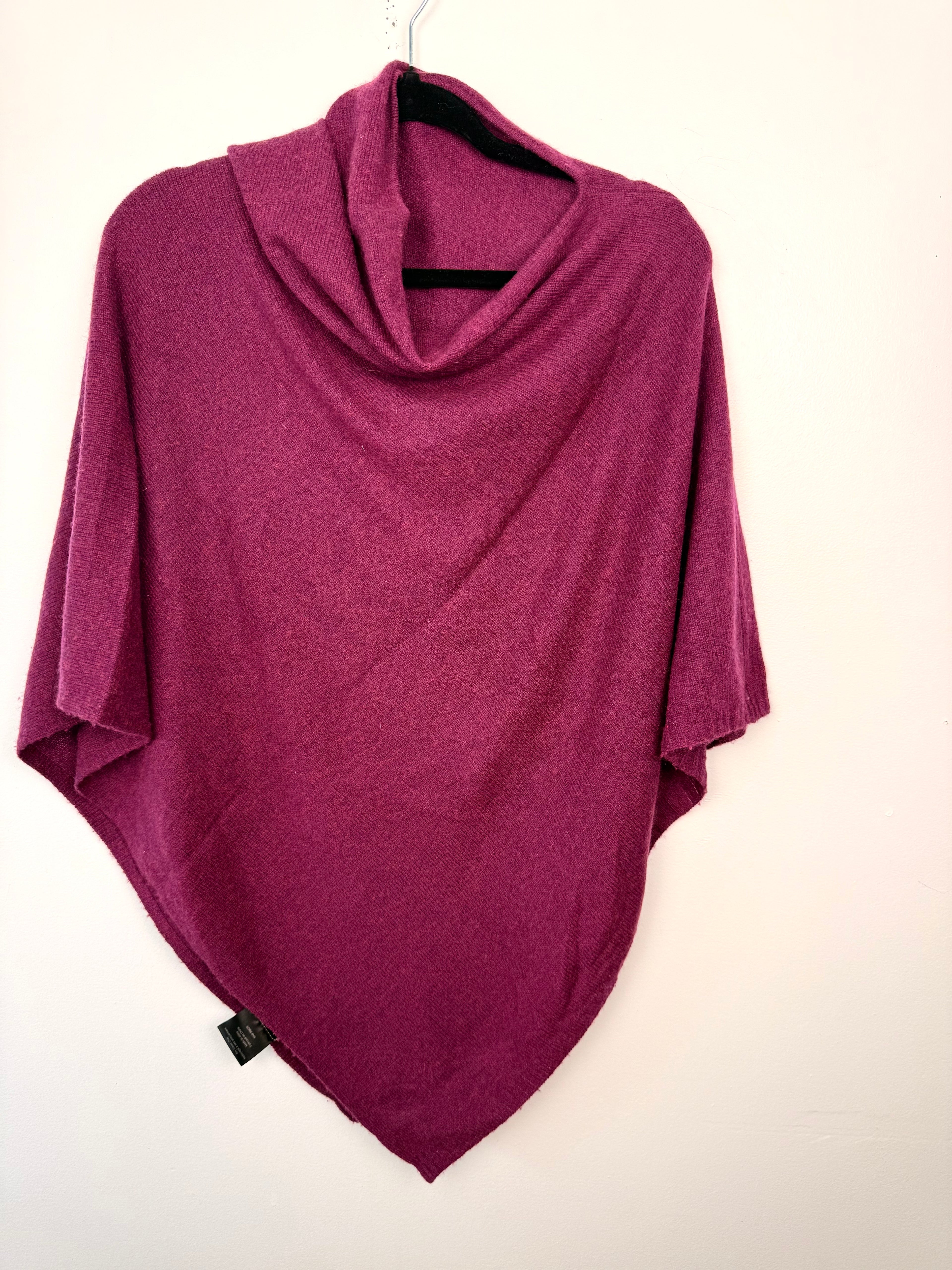 La Fiorentina 100% Cashmere Poncho | One Size on hanger