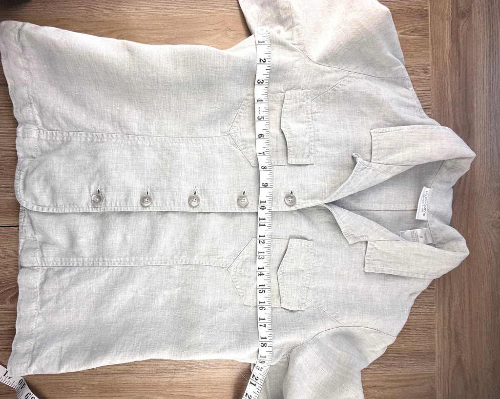Liz Claiborne 100% linen blazer measuring 38" bust 