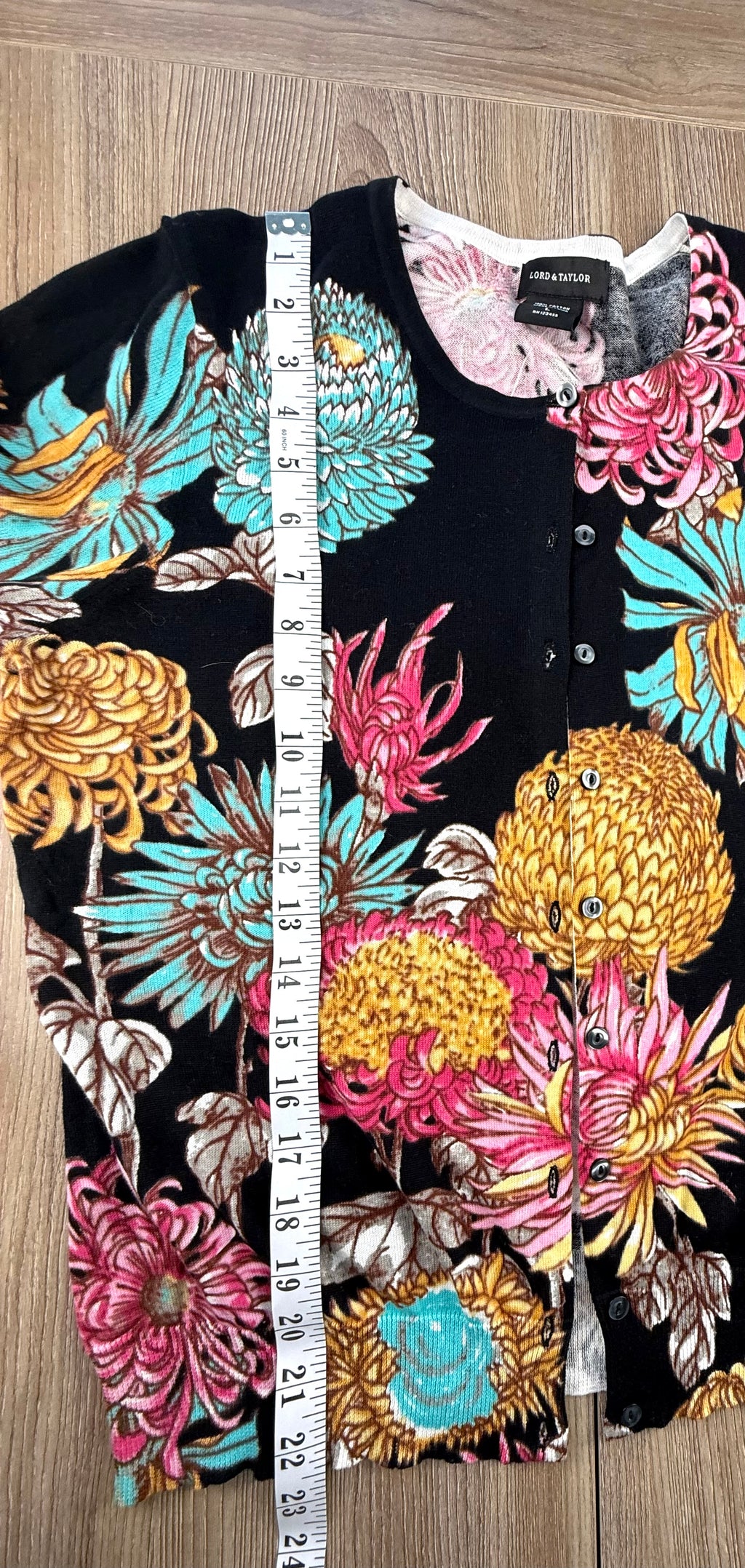 Lord & Taylor NWT floral cardigan measuring 22" shoulder to hem 