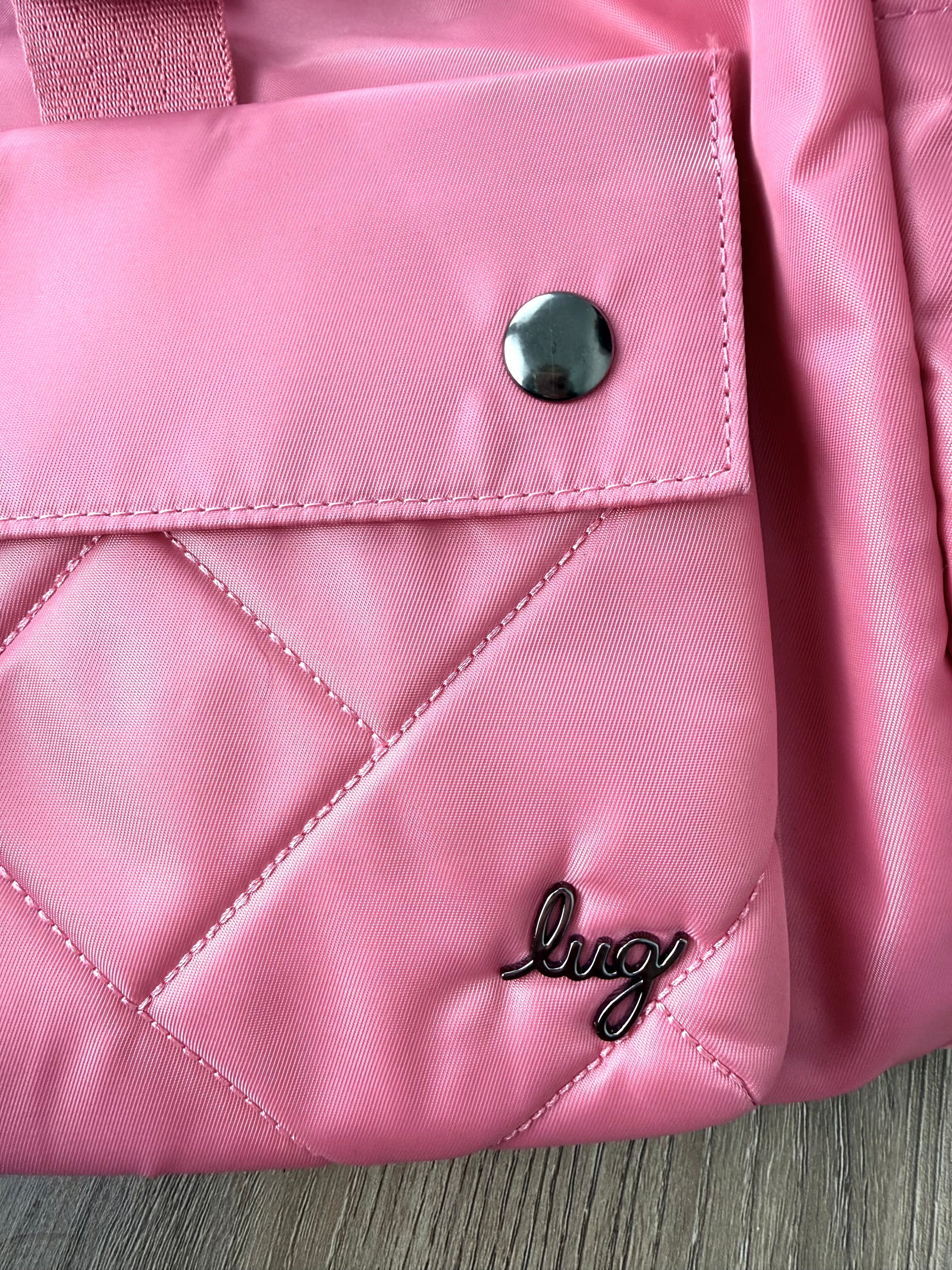 Lug logo detail on pink Wiffle backpack