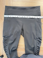 Lululemon Capris with ruched side detail | Size 8  at Blue Sparrow Shop  measuring 30" waist 