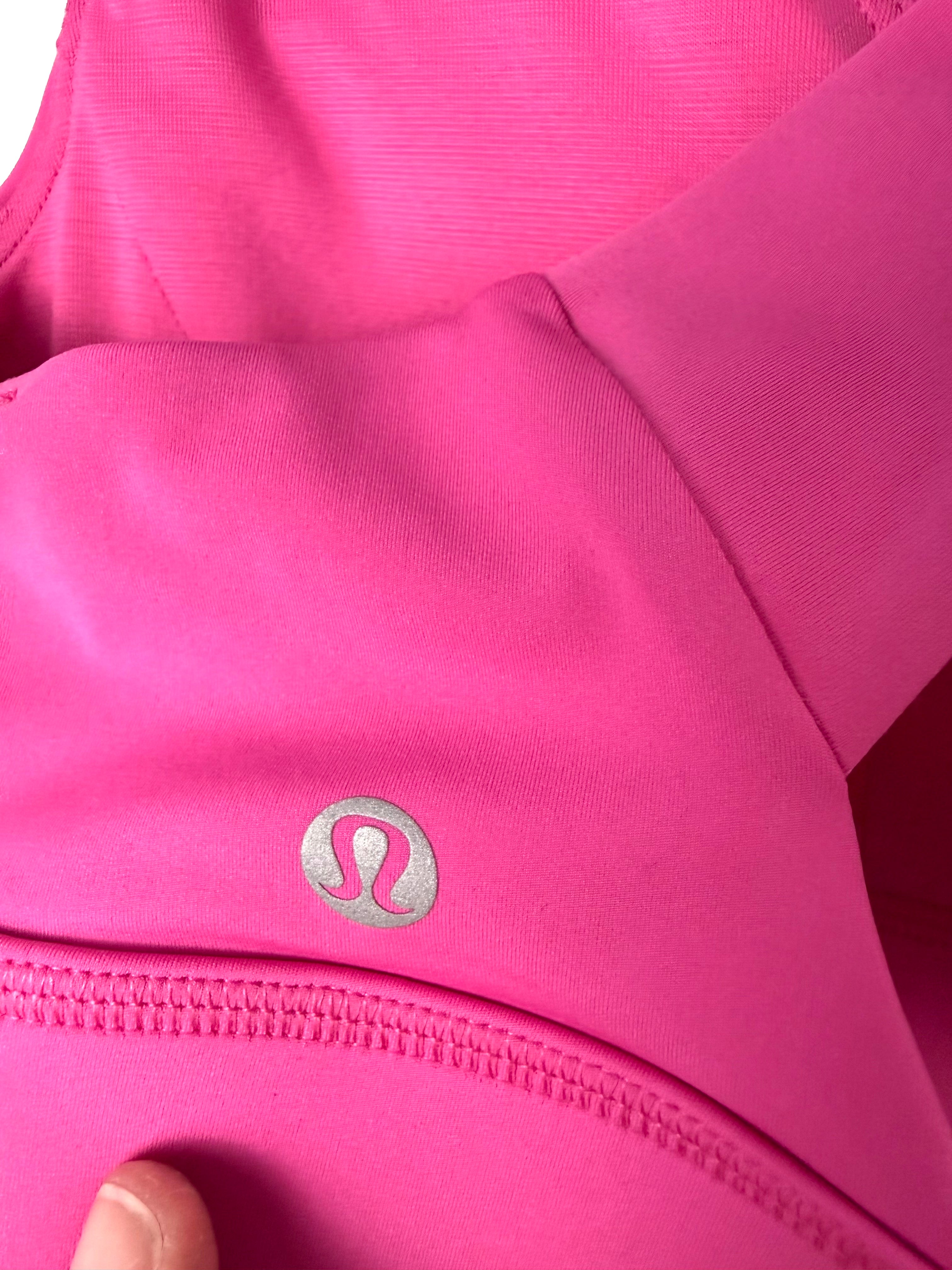 Lululemon Envital Bra Hot Pink Cross-Back Sports Bra NEW WITH TAGS close up of logo