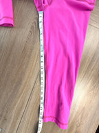 Lululemon cropped pant hot pink size 6 measuring 21" inseam
