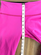 Lululemon cropped pant hot pink size 6 measuring 8 inches approx from waist to crotch
