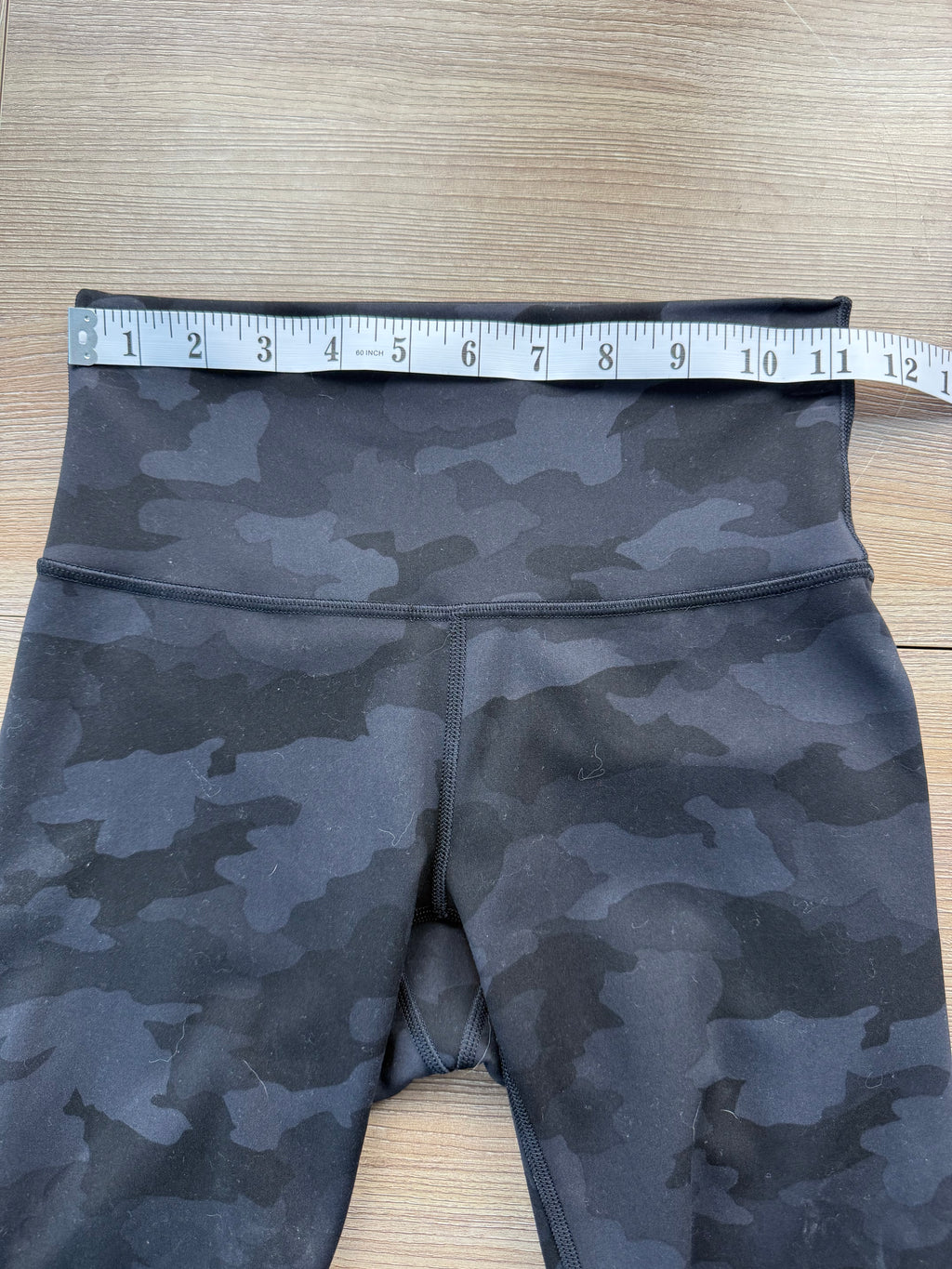 Lululemon shorts grey on black camo pattern at Blue Sparrow Shop measuring 22" waist 