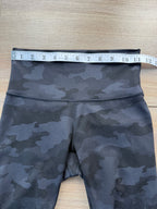 Lululemon shorts grey on black camo pattern at Blue Sparrow Shop measuring 22" waist 