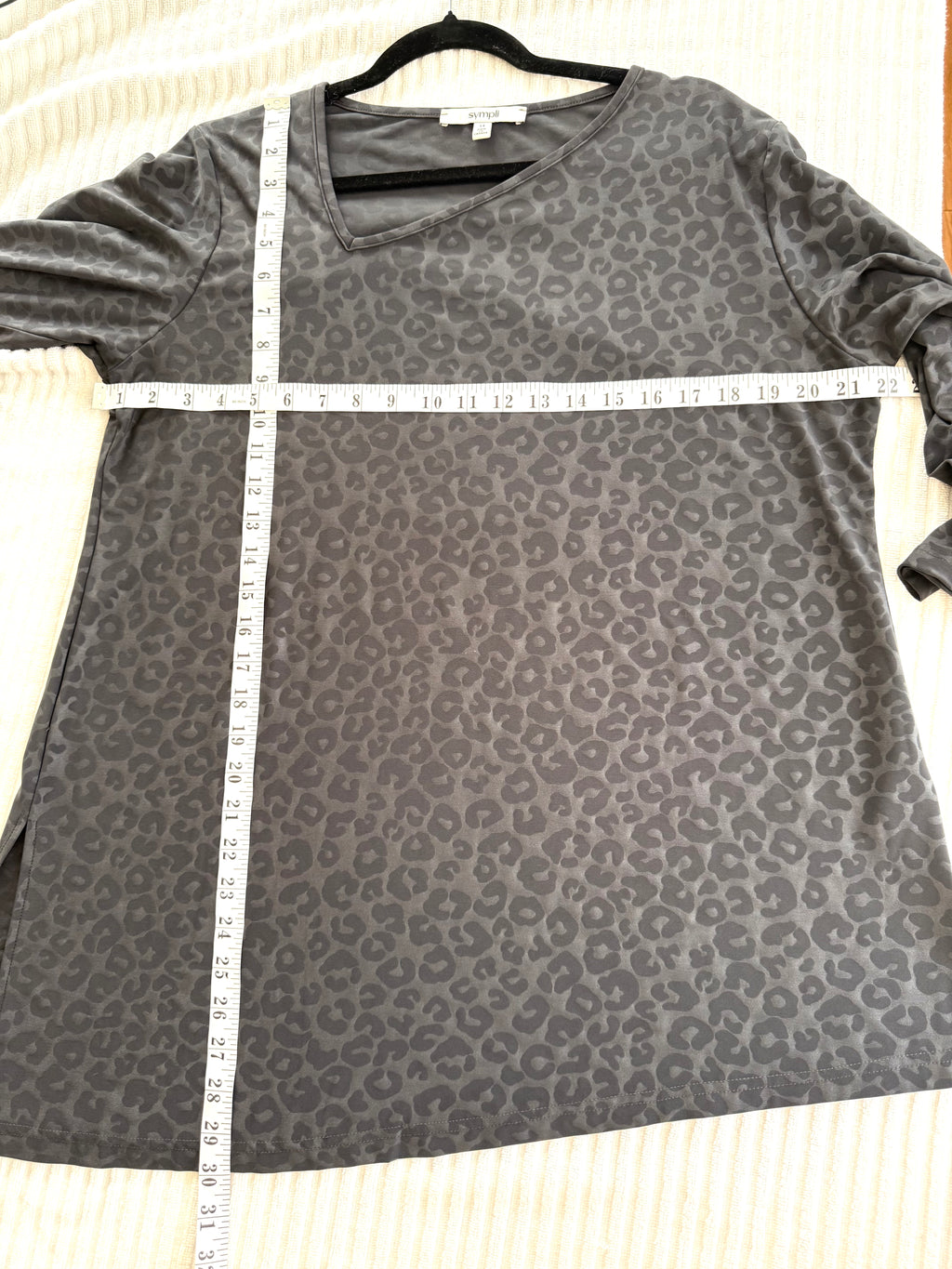 Made in Canada Sympli Asymmetrical 3/4 Sleeve Top | Size 14 measuring 44" bust and 30" length
