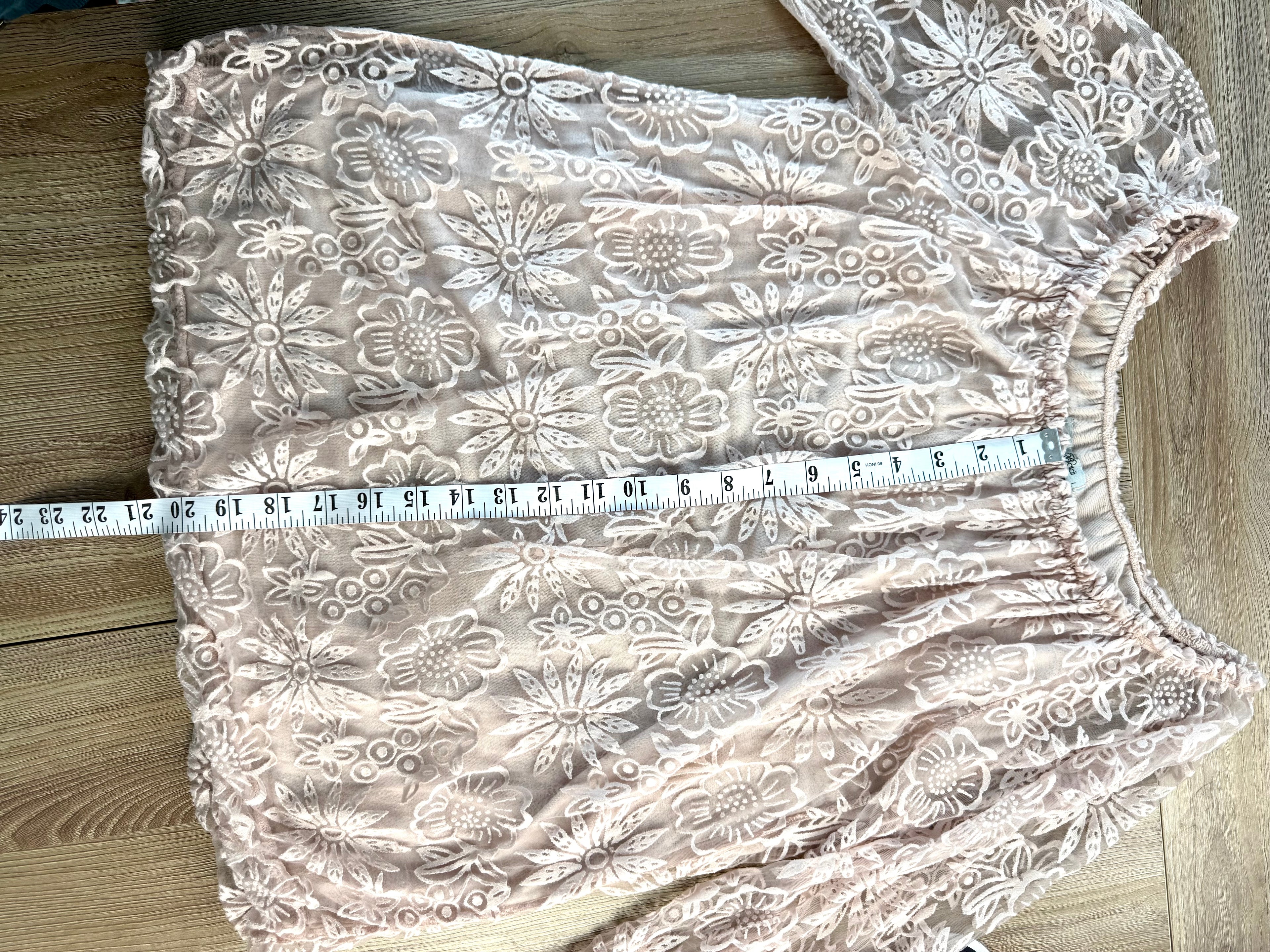 Made in Italy lace top - romantic top - measuring 20 inches from neckline to hem