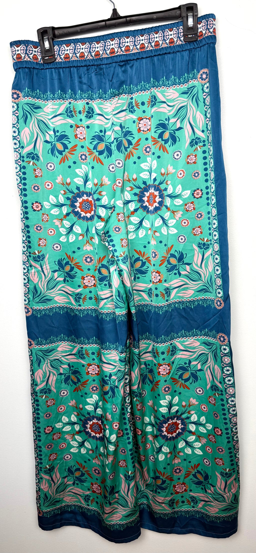 Maison d’Amélie Paris Wide Leg Pants back view  on hanger
