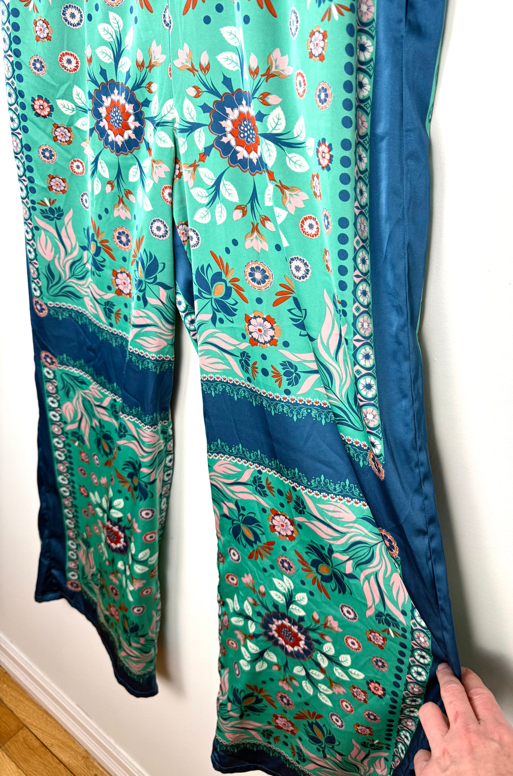 Maison d’Amélie Paris Wide Leg Pants close up of legs