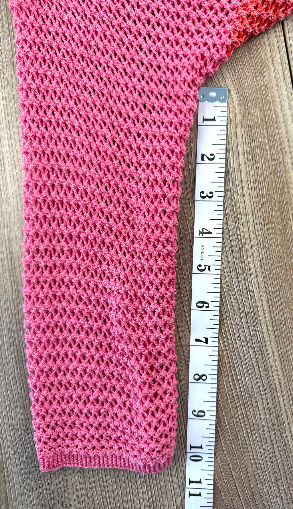 Melanie Lyne pink and red colourblock open knit sweater lightweight mesh pullover measuring 10" sleeve