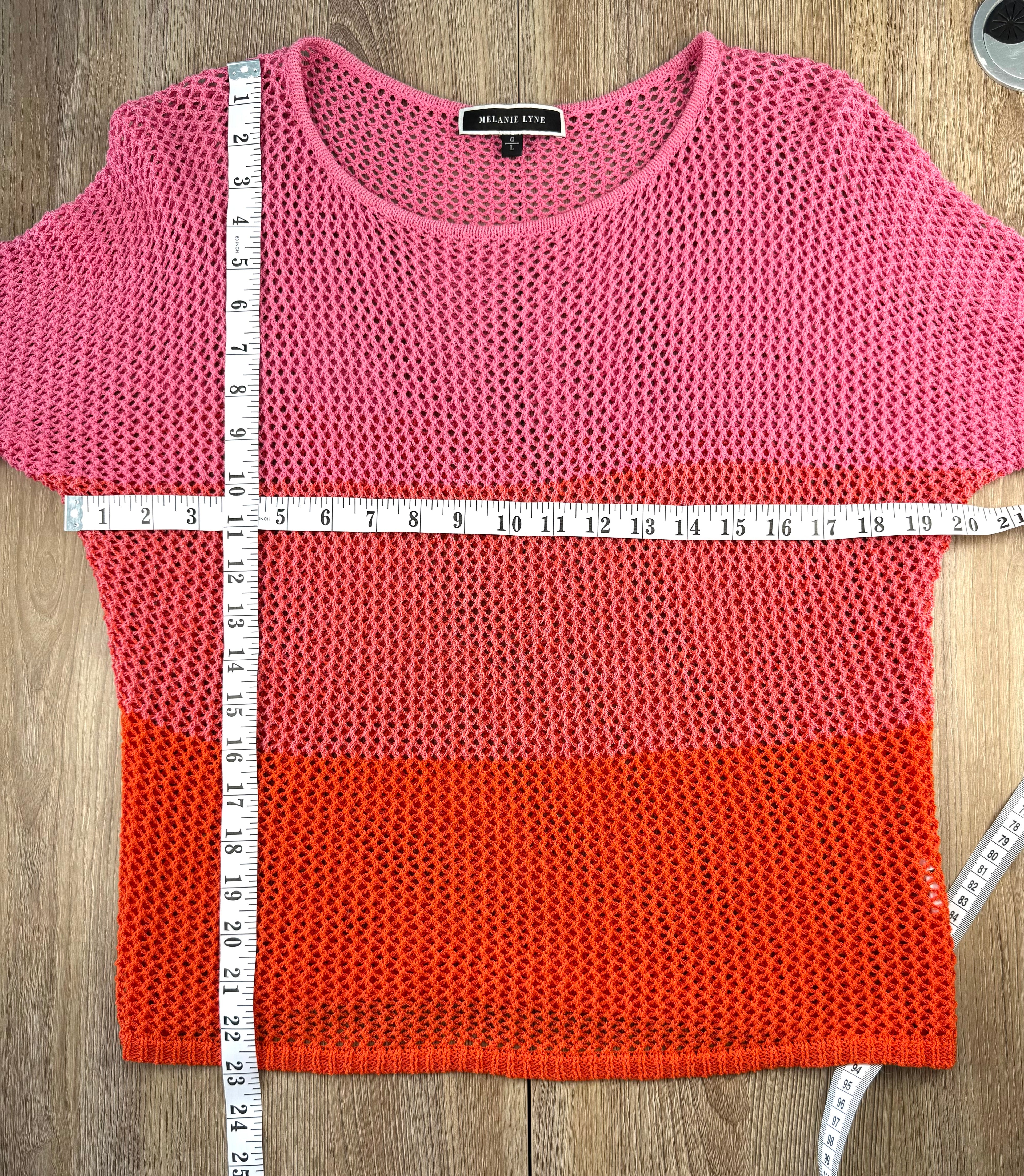 Melanie Lyne pink and red colourblock open knit sweater lightweight mesh pullover measuring 40" bust and 23" shoulder to hem 