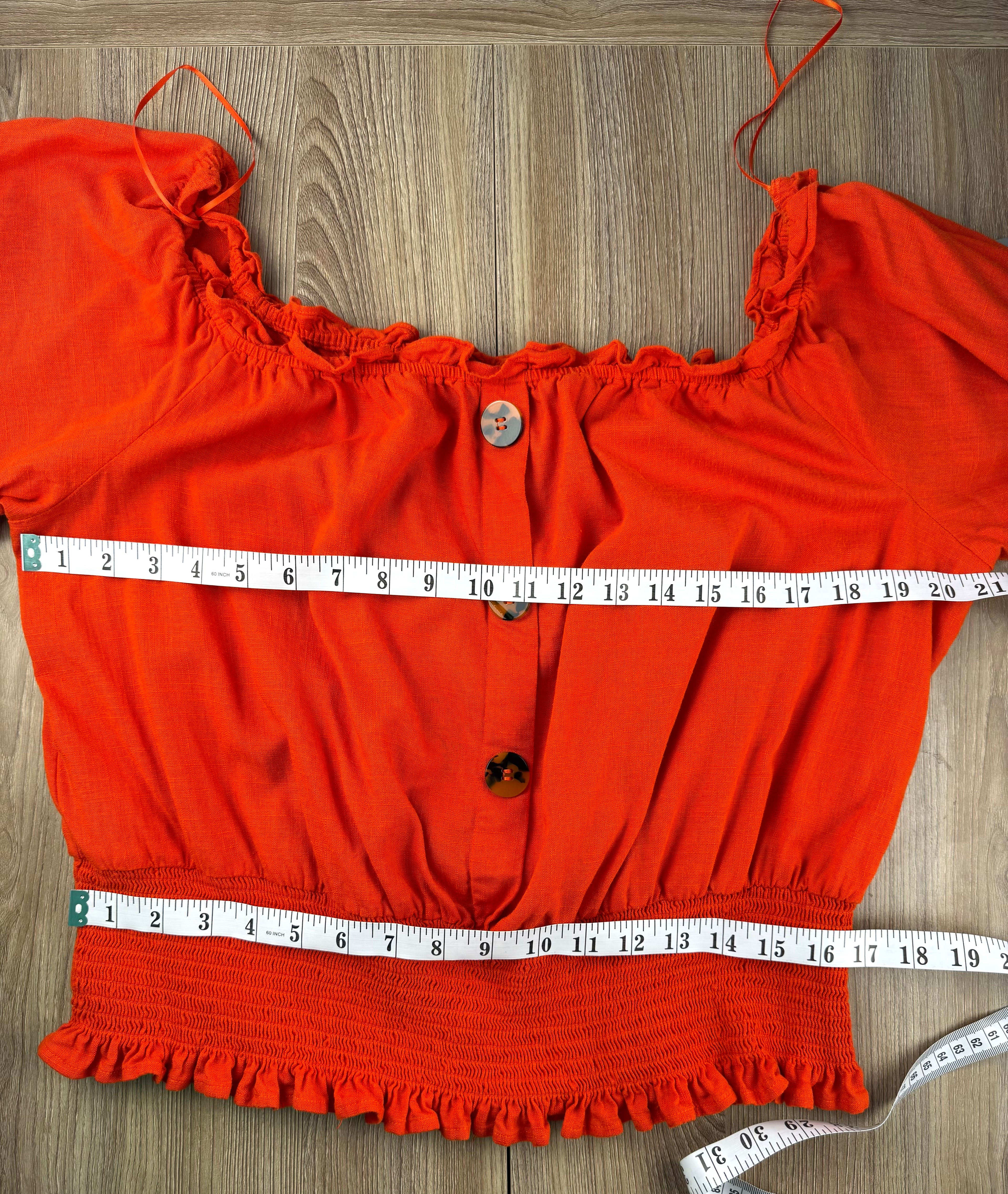 Melanie lyn smocked peasant top measuring 40" bust and 32" waist not extended