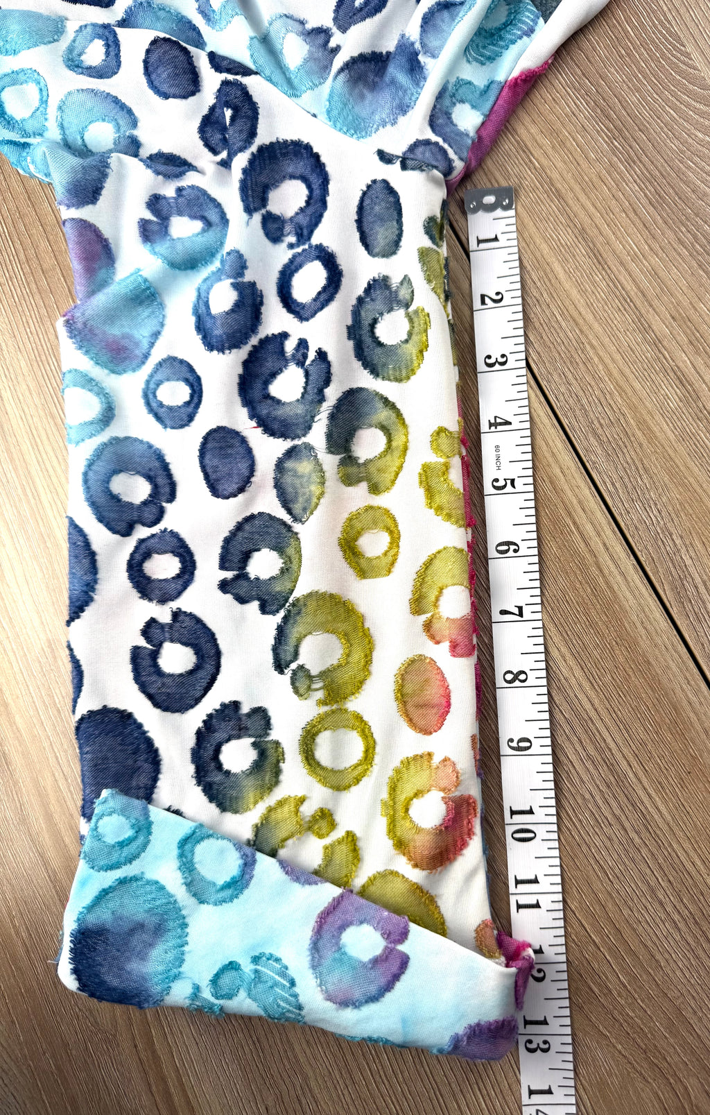 Minkas blouse or jacket multicoloured jacket measuring 13" sleeve 