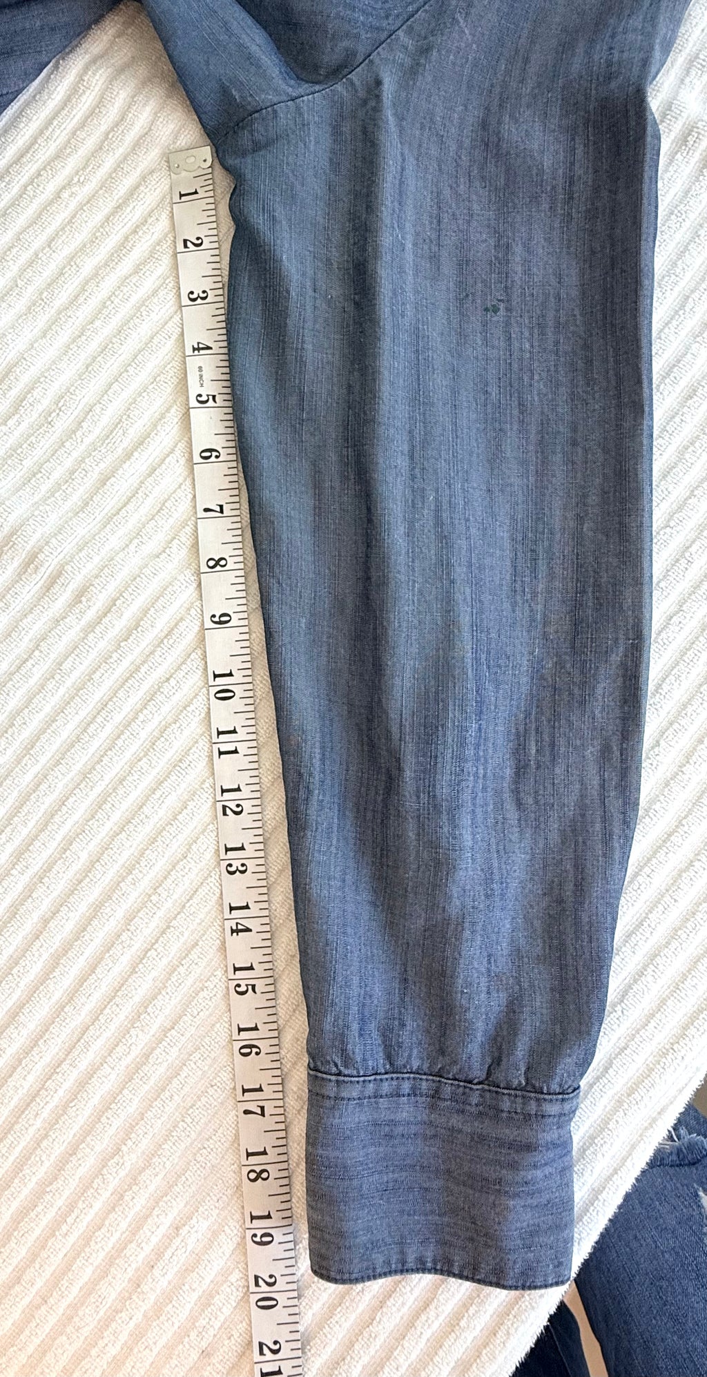 NWOT 100% Tencel Tilley Handpainted Denim Jacket | Size XXL measuring 20" sleeve