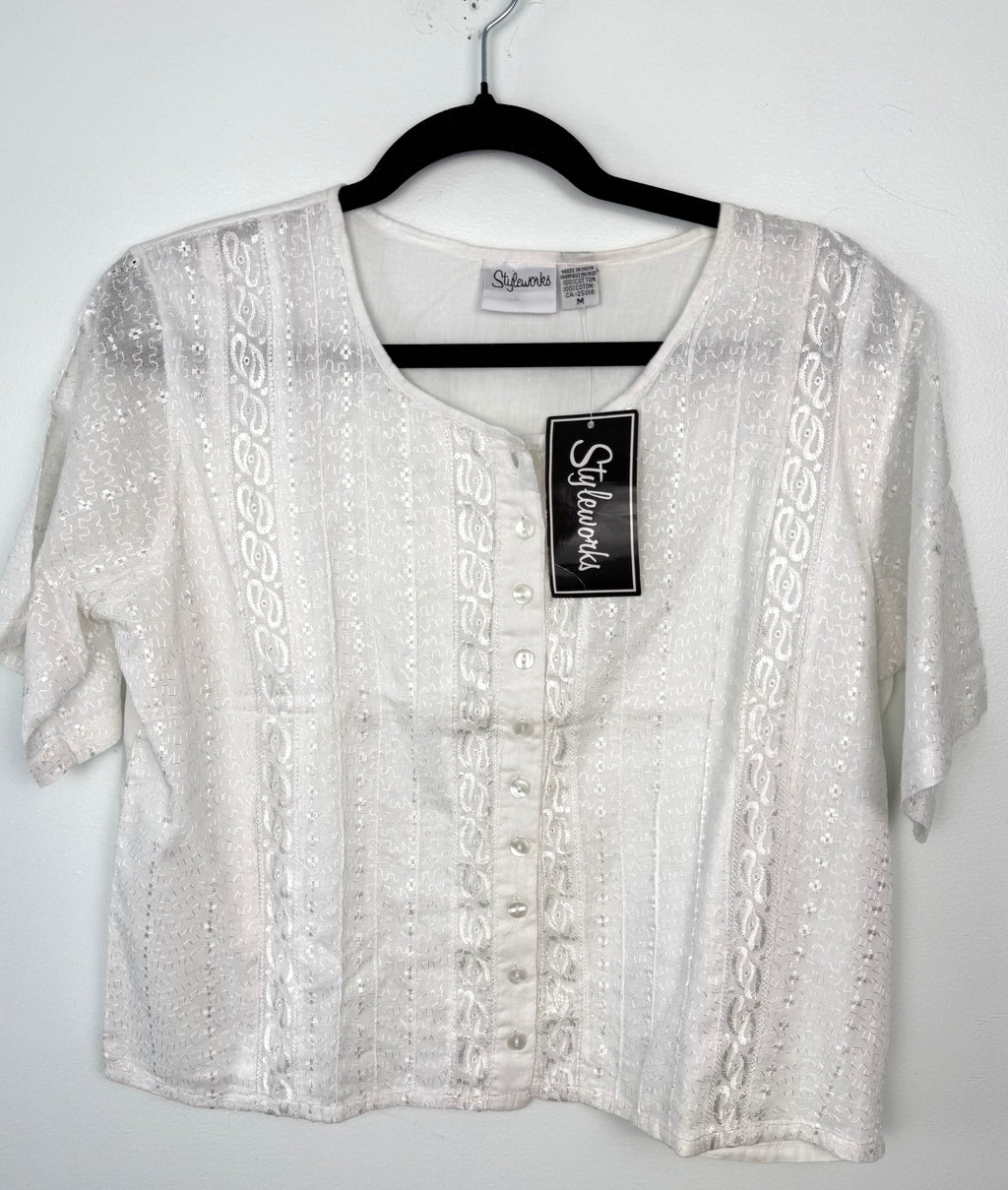 NWT 100% Cotton Embroidered Button-Front Top | Size M at Blue Sparrow Shop  on hanger