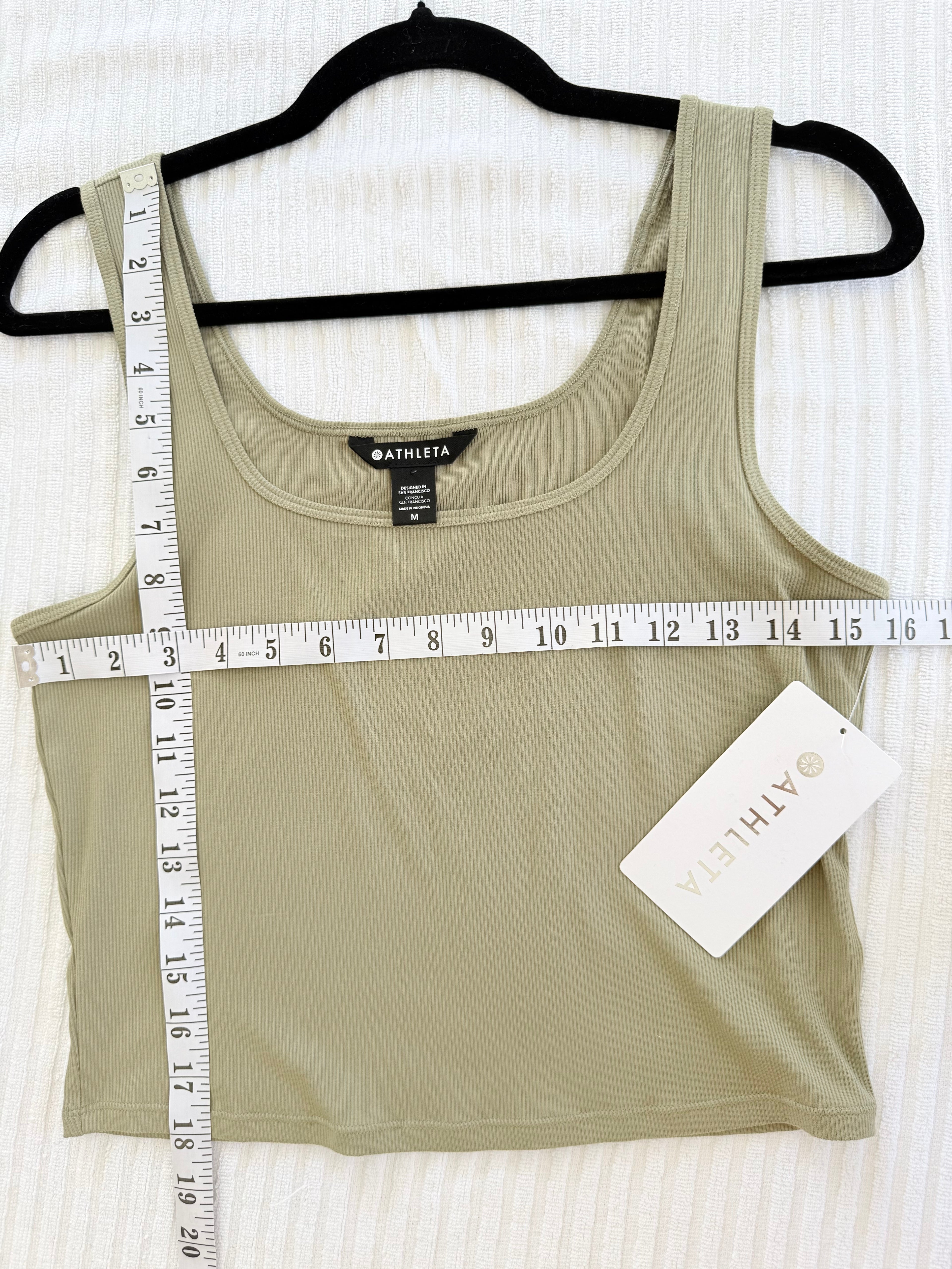 NWT Athleta Signature Rib Square-Neck Crop Tank | Size M measuring 32" bust and 18" length