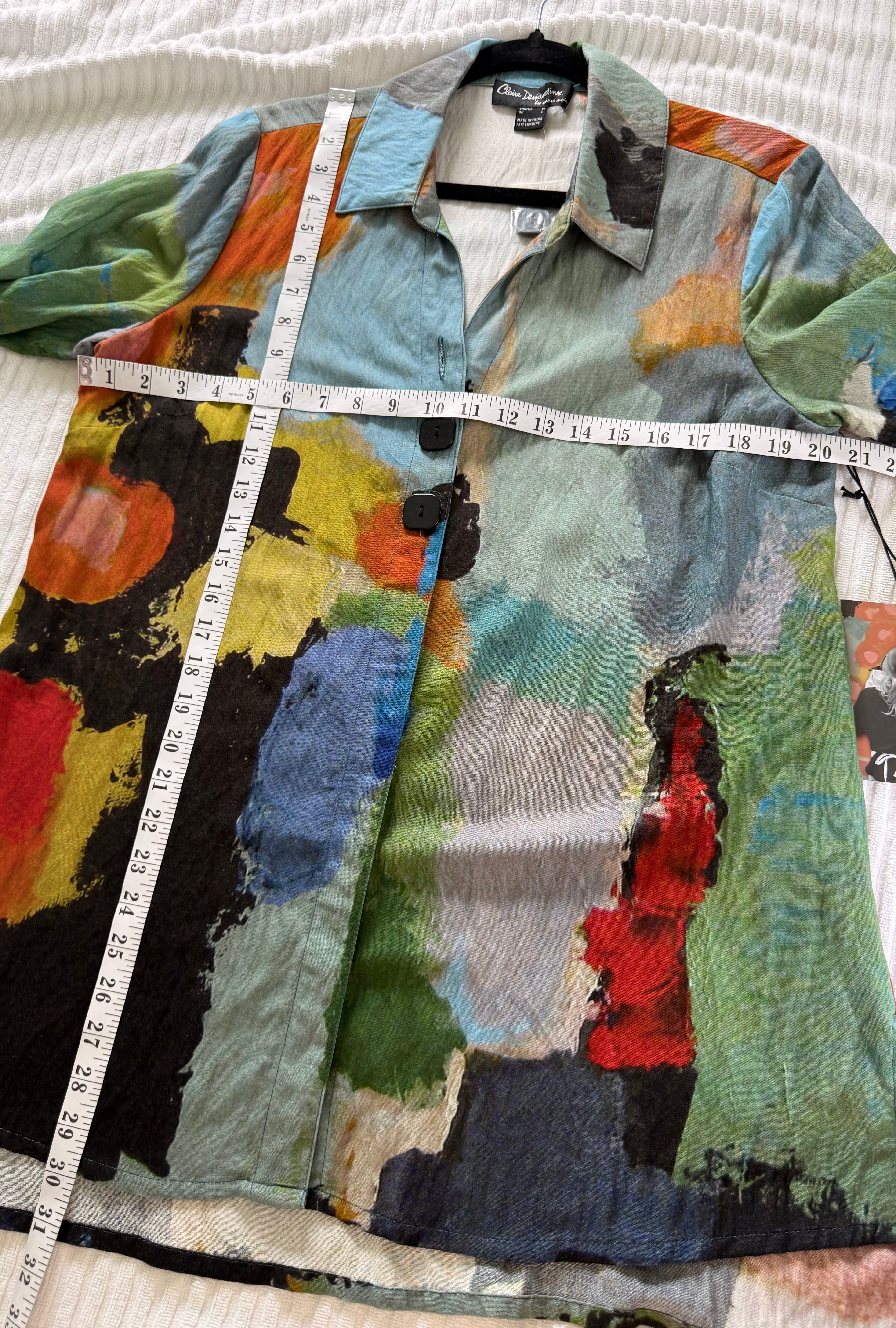NWT Claire Desjardin 'In The City' Shirt | Size M measuring 40" bust and 31" length