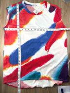 NWT Gap Tie Dye Tee measuring 40" bust and 25" shoulder to hem front 27" back 