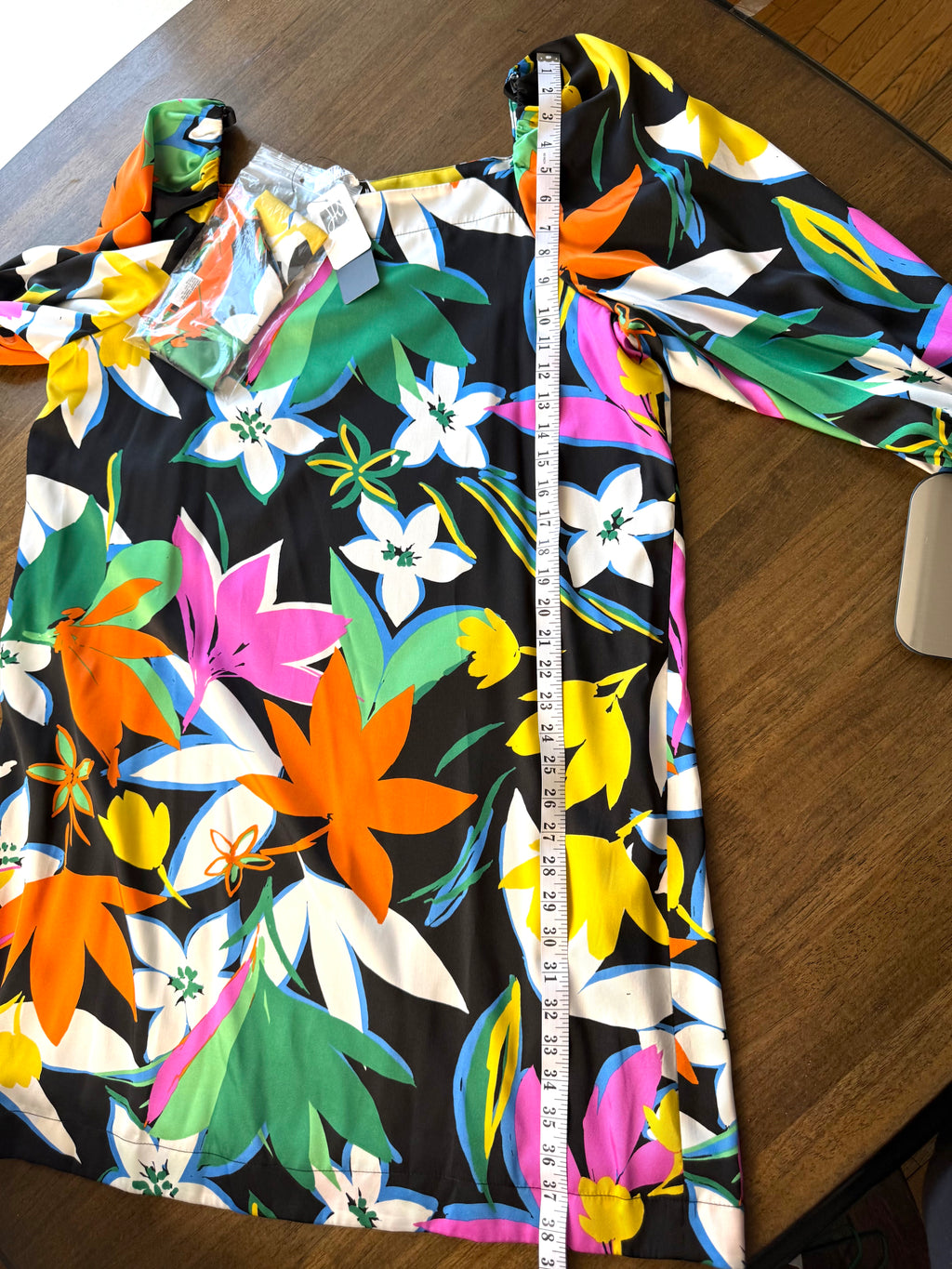 NWT Joseph Ribkoff Dress at Blue Sparrow Shop measuring 38" shoulder to hem 