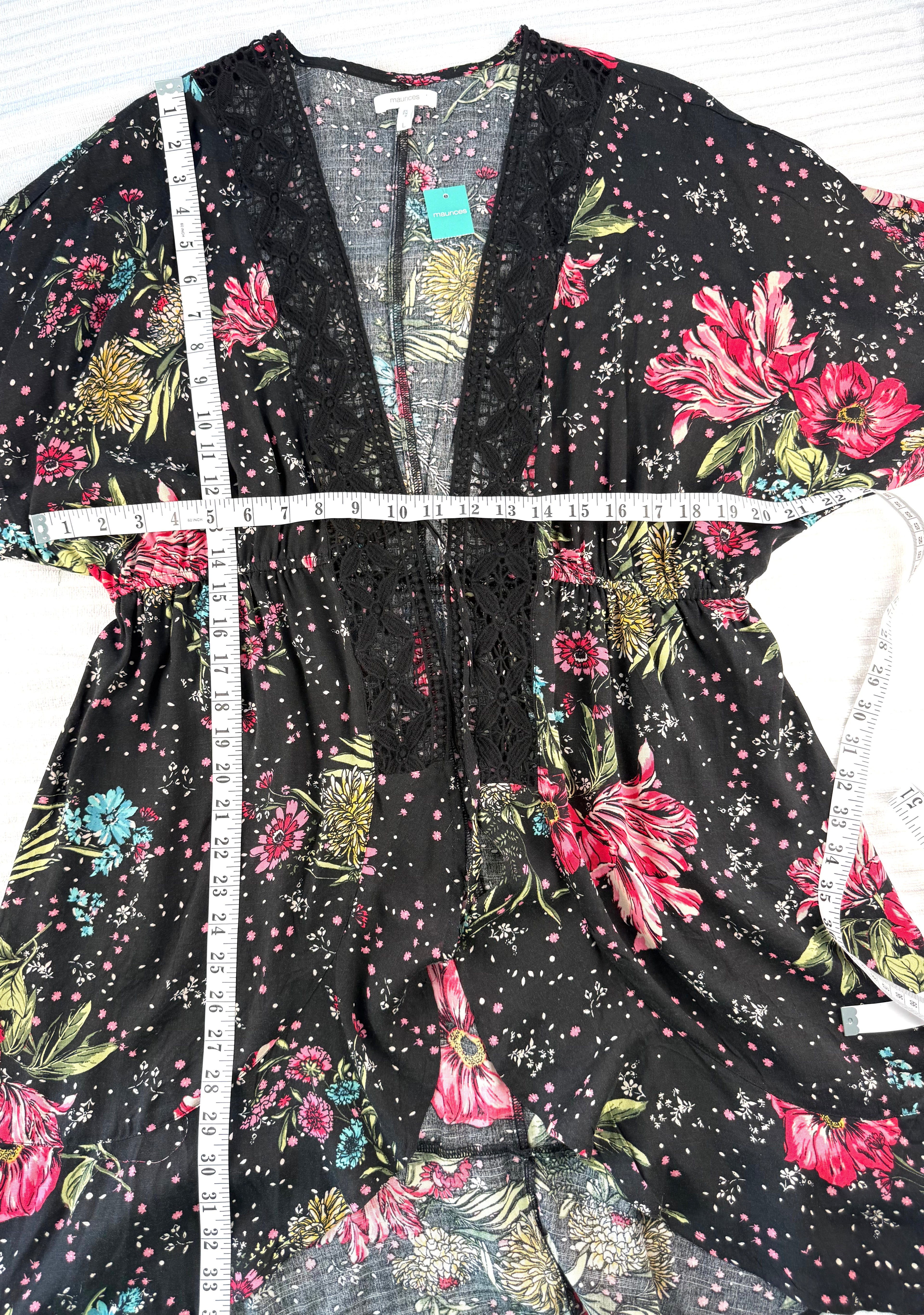 NWT Maurices Kimono Cardigan | Size Large at Blue Sparrow Shop measuring 42" bust and 36" shoulder to hem 