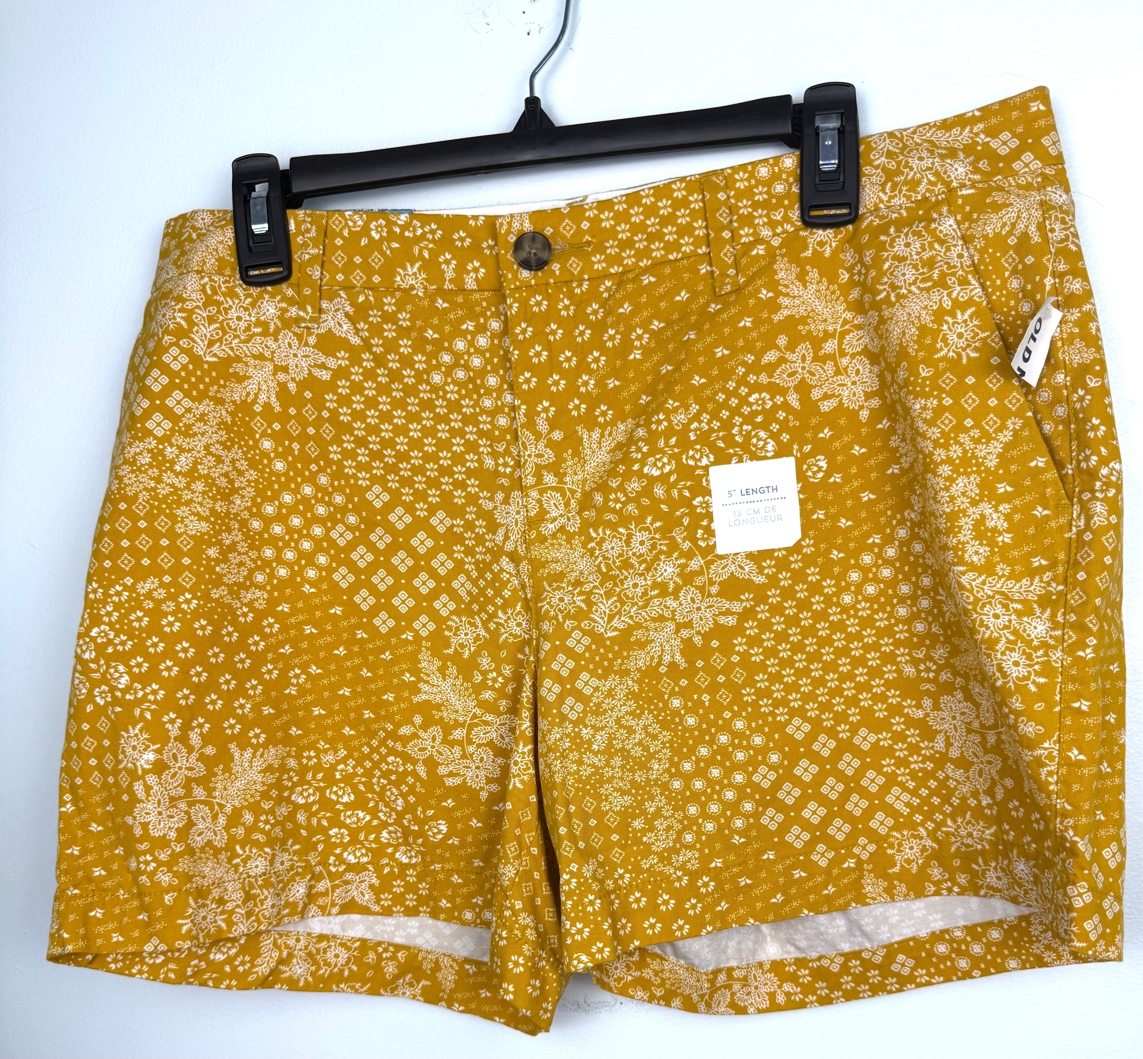 NWT Old Navy 100% Cotton Mustard Floral Print Chino Shorts — 5" | Size 12 at Blue Sparrow Shop on hanger