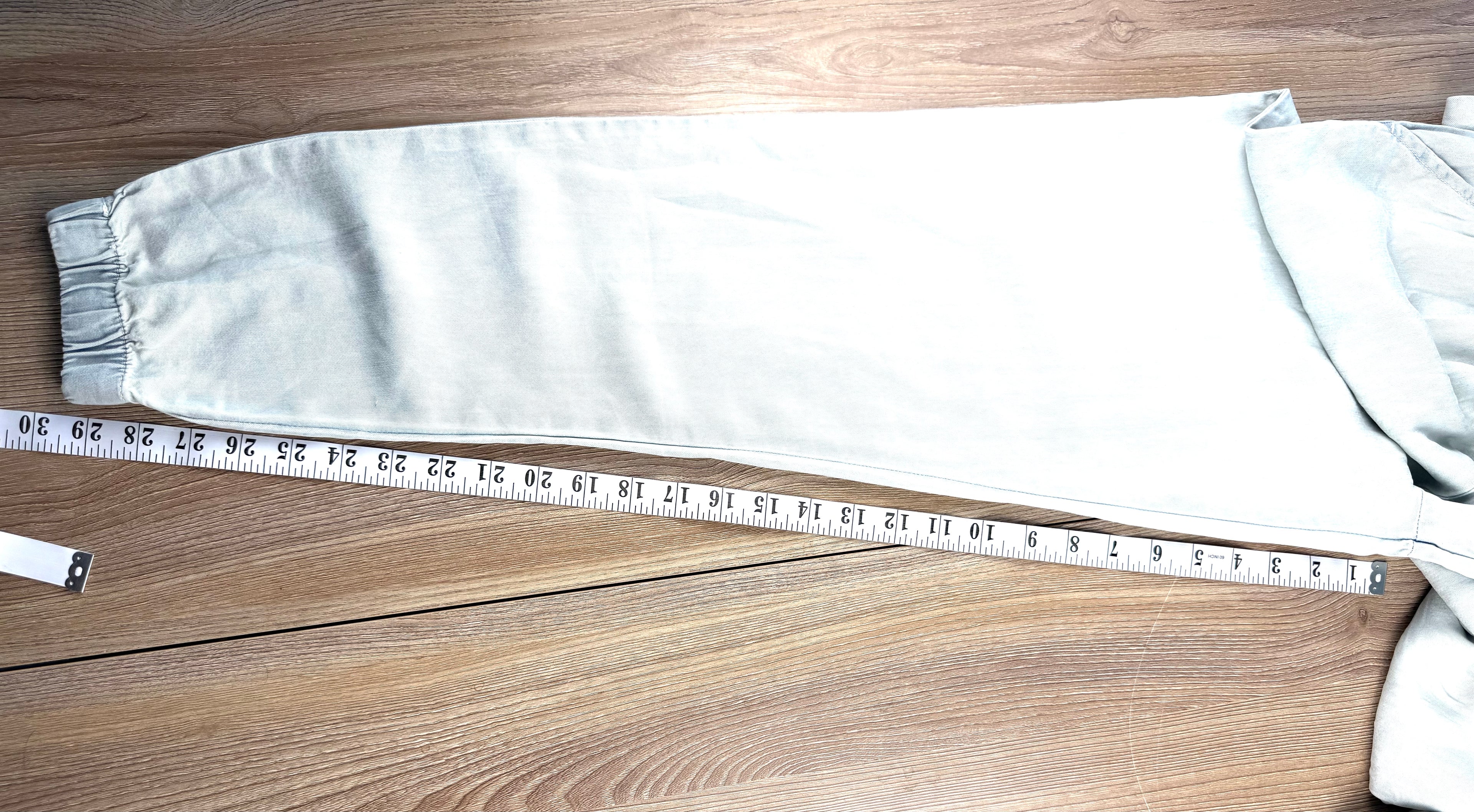 NWT Silver Jeans Co. Jumpsuit measuring 29" inseam