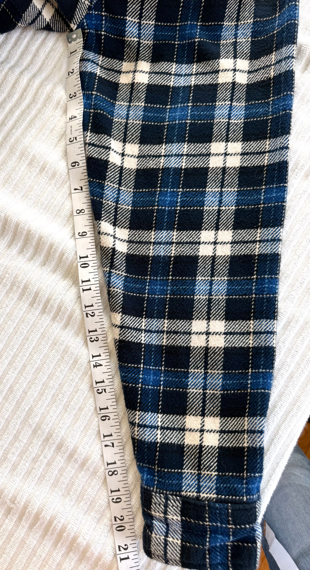 Orvis 100% Cotton Plaid Shacket | Mens M measuring 21" sleeve