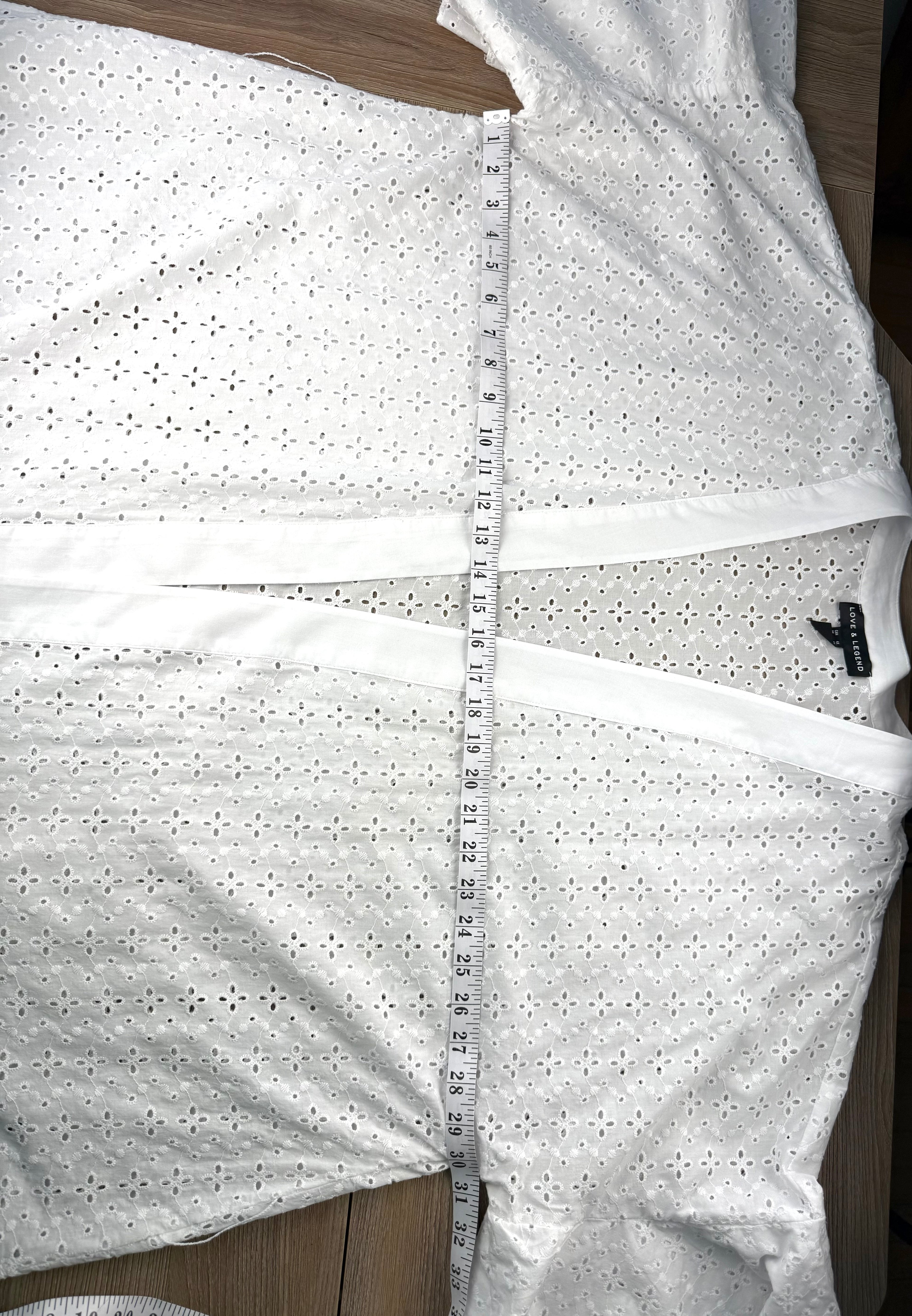 Oversized white eyelet kimono measuring 60" bust 