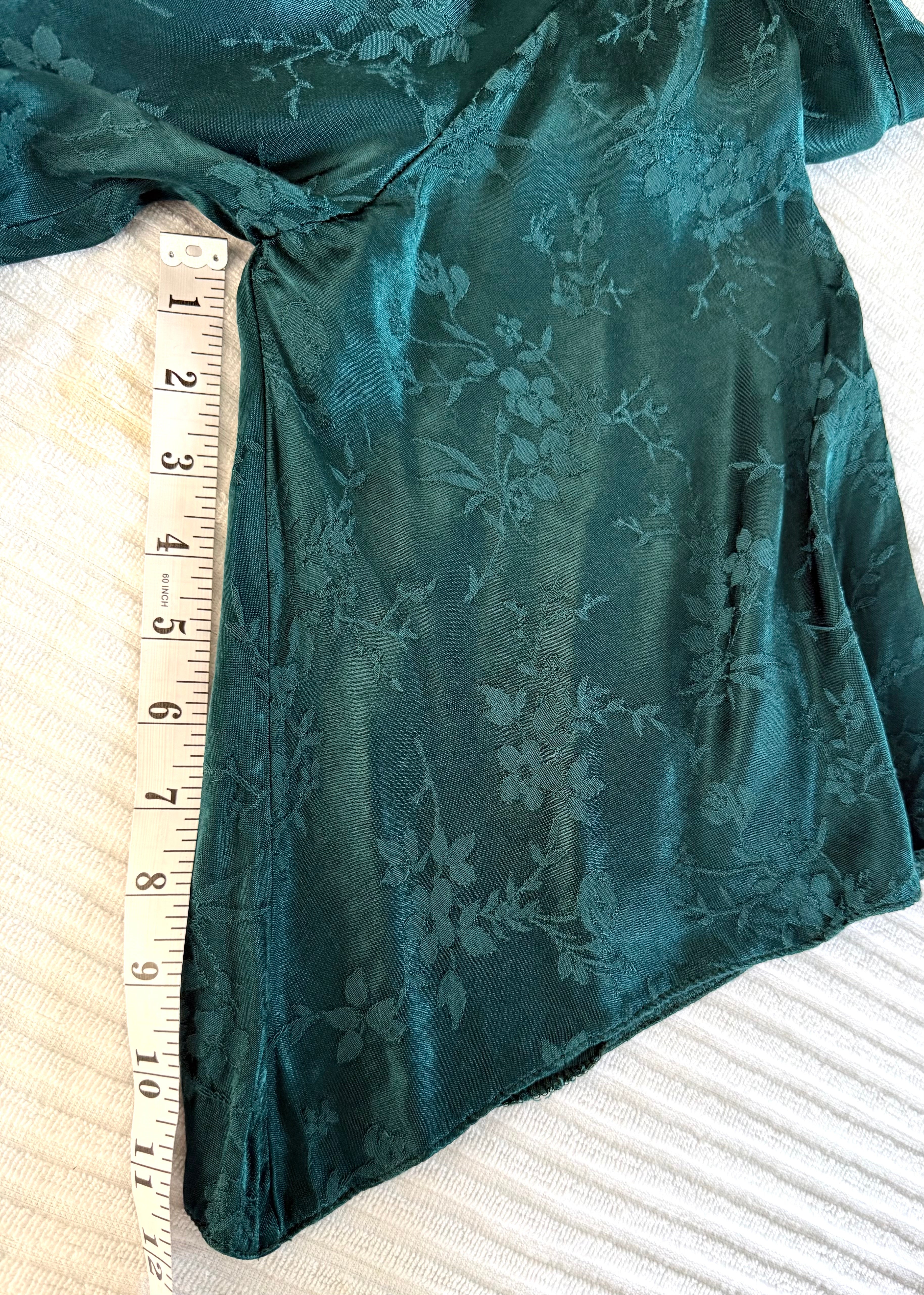  PRIMARK Jacquard Twist Front Crop Top | Size S at Blue Sparrow SHop measuring 12" sleeve