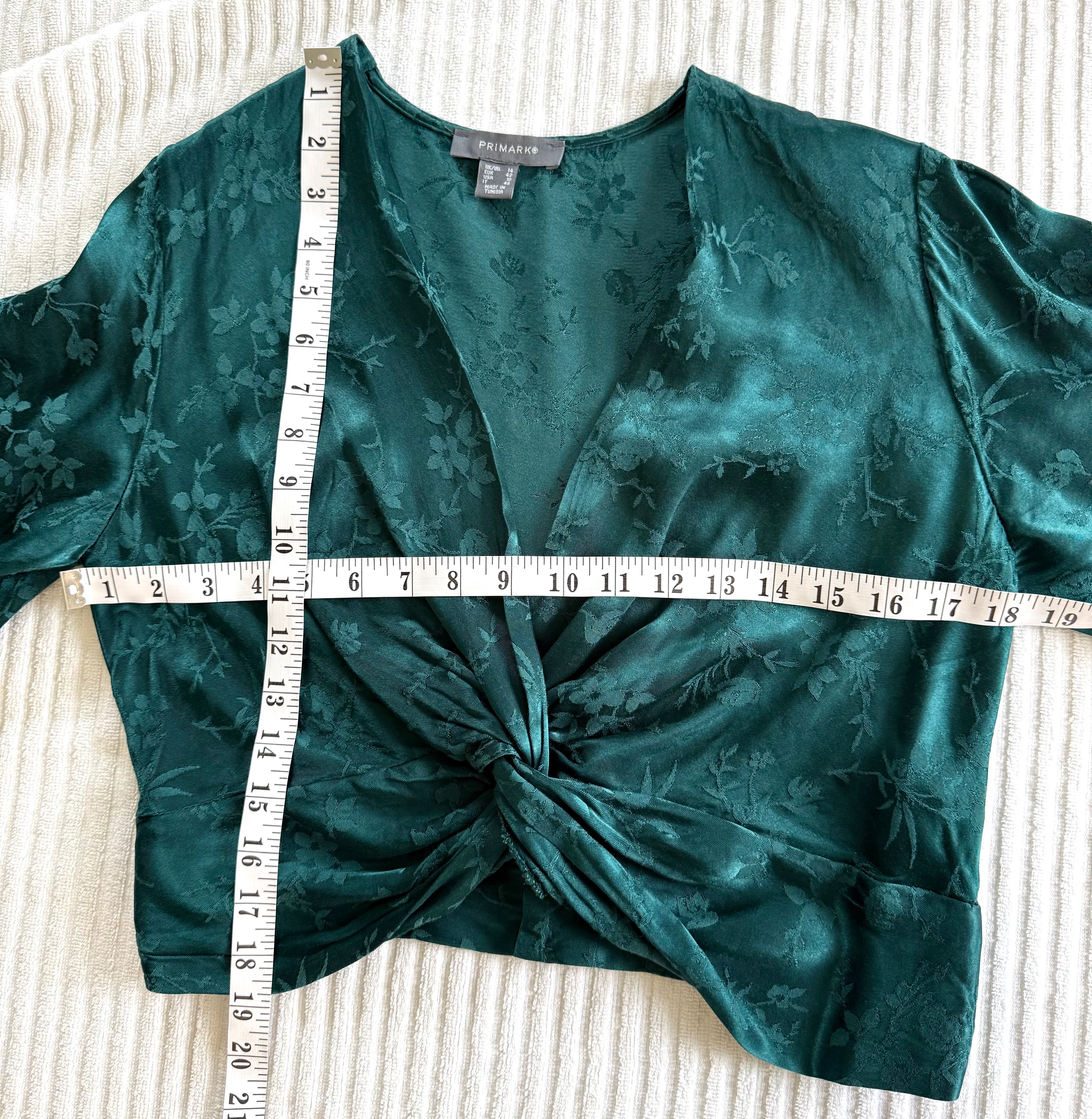  PRIMARK Jacquard Twist Front Crop Top | Size S at Blue Sparrow SHop measuring 36" bust and 19" shoulder to hem