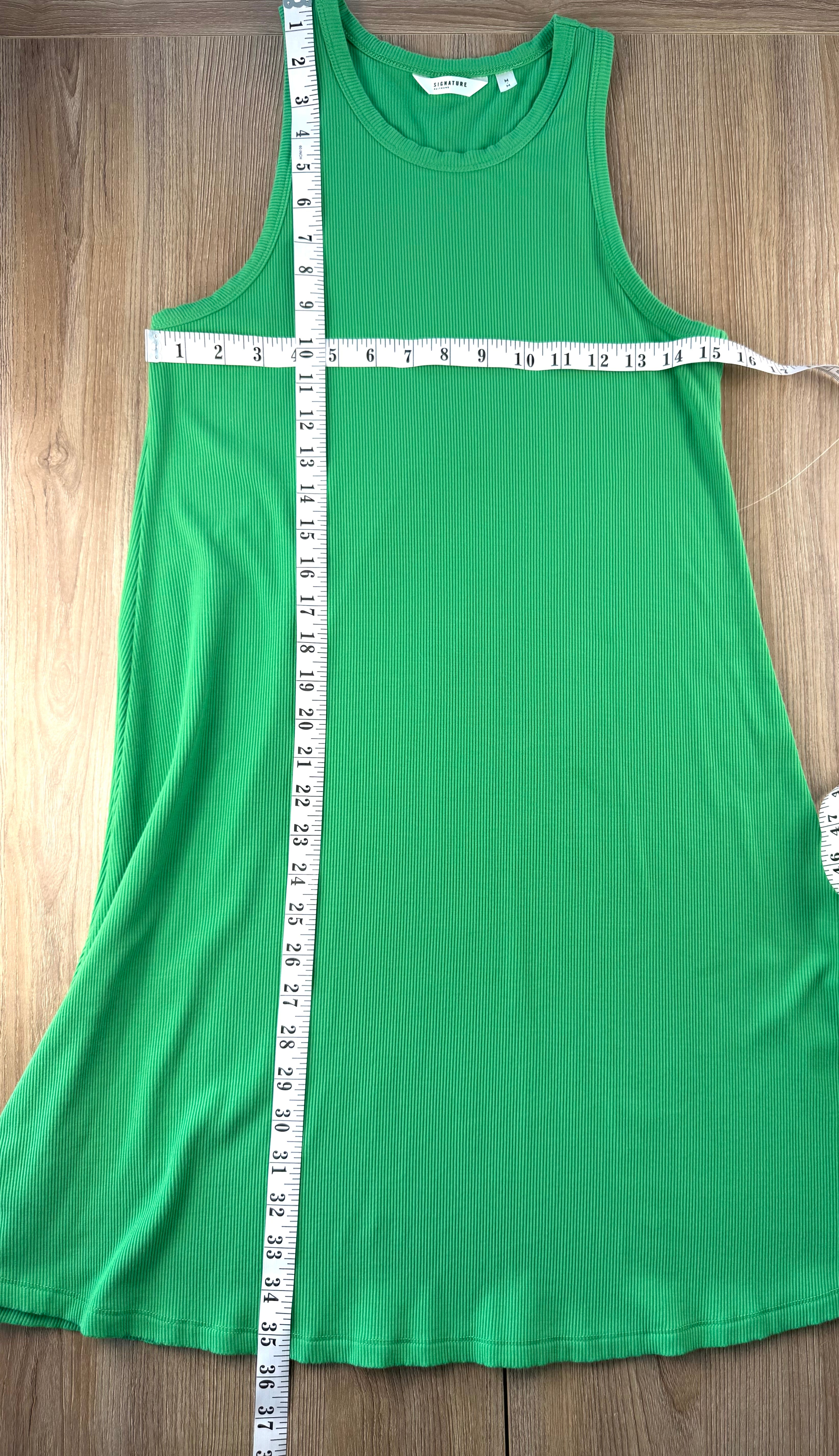 Reitmans shamrock green Ribbed Midi Tank Dress measuring 32" bust and 36" length 