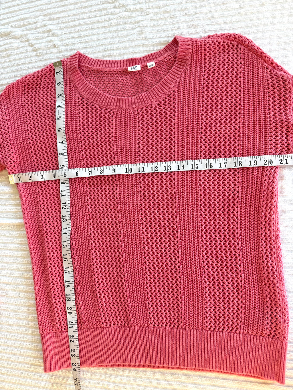 Resale 100% Cotton GAP Open Knit Sweater | Size M at Blue Sparrow Shop measuring 42" bust and 24" shoulder to hem 