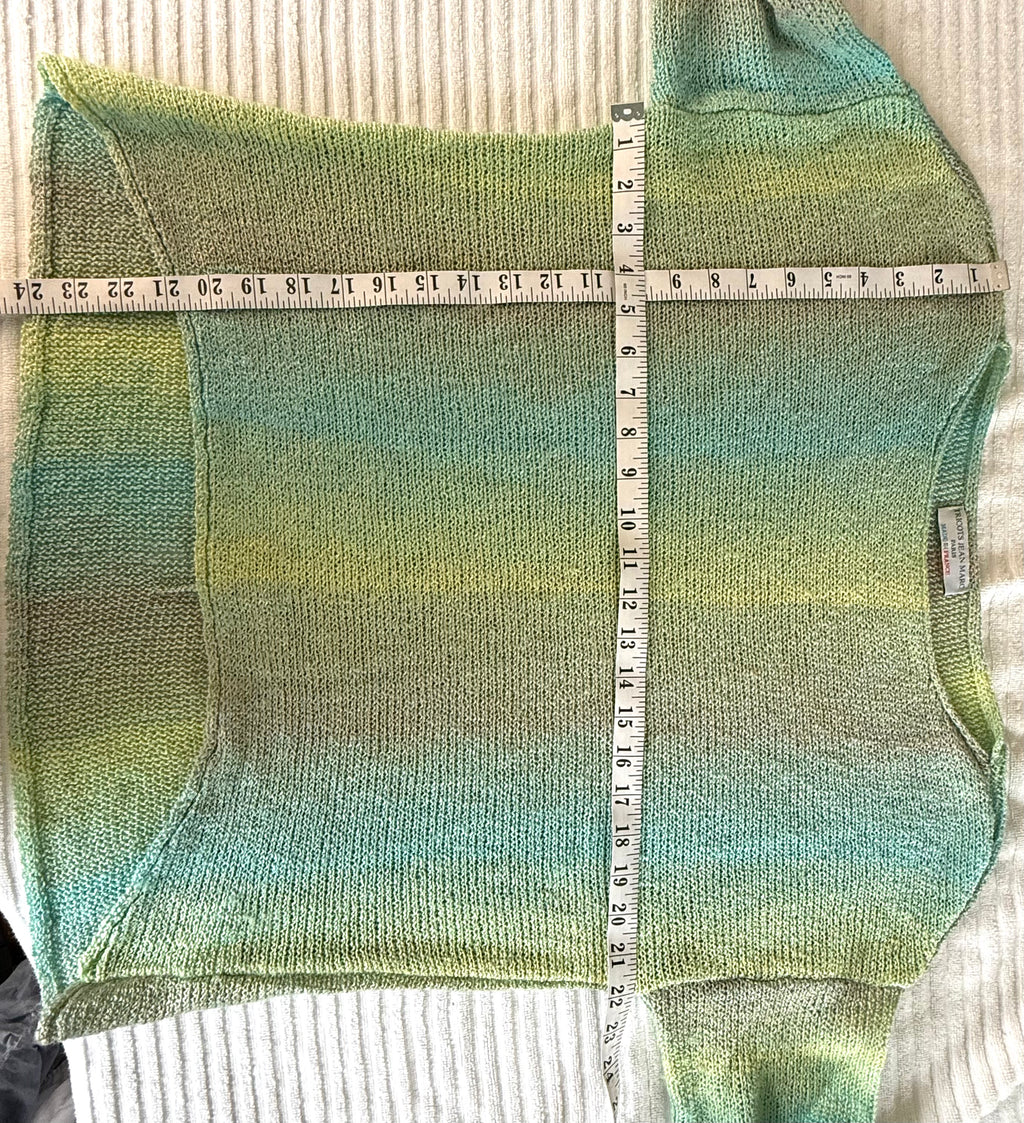 Resale Tricots Jean Marc Paris Made in France Sweater | Size M at Blue Sparrow Shop measuring 44" bust and 21-24" shoulder to hem