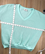 Retro 80's waffle knit sweater measuring 44" bust and 21" shoulder to hem 