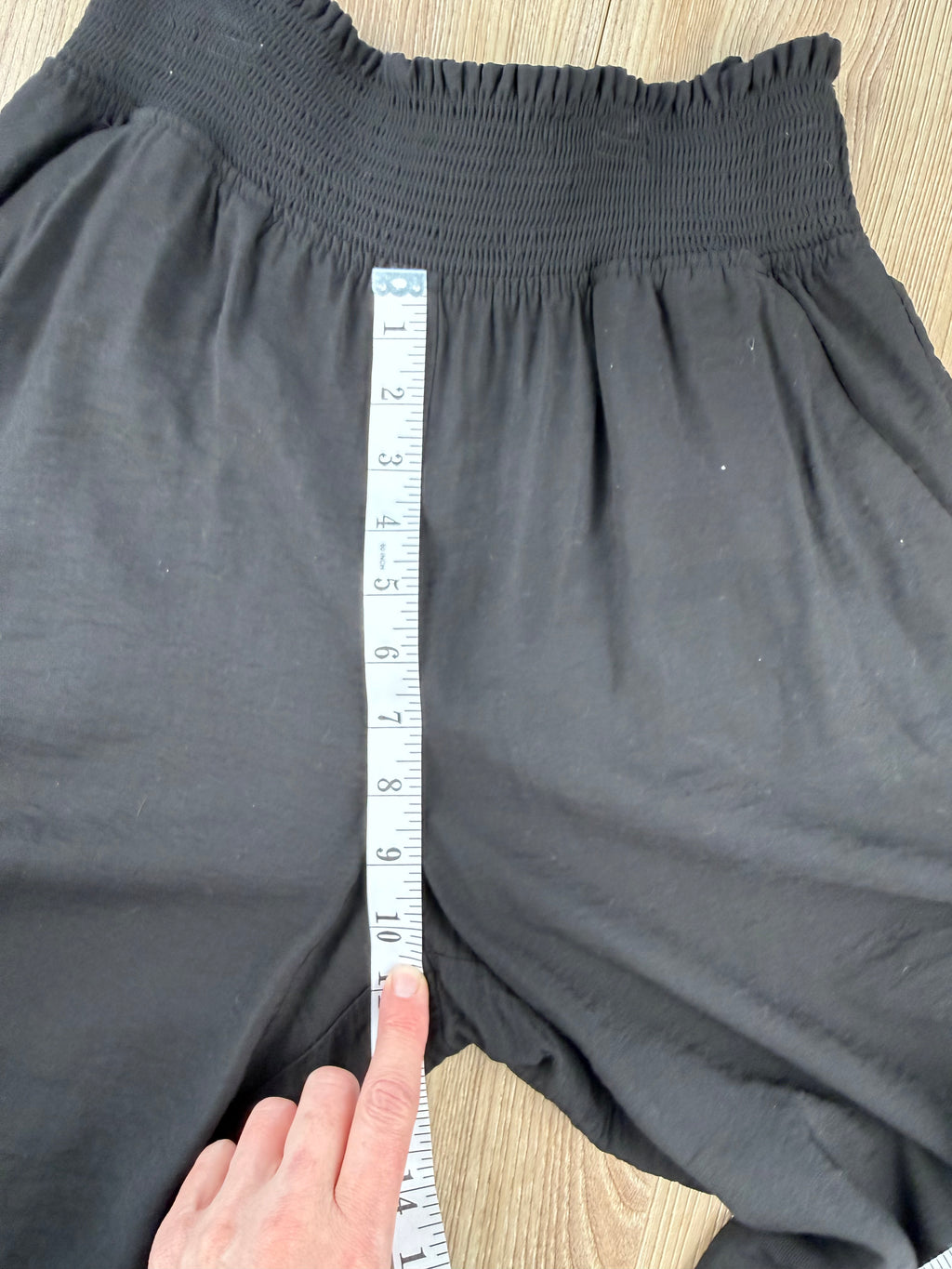 Simply Vera Vera Wang Wide-Leg Pants  at Blue Sparrow Shop measuring 11" rise