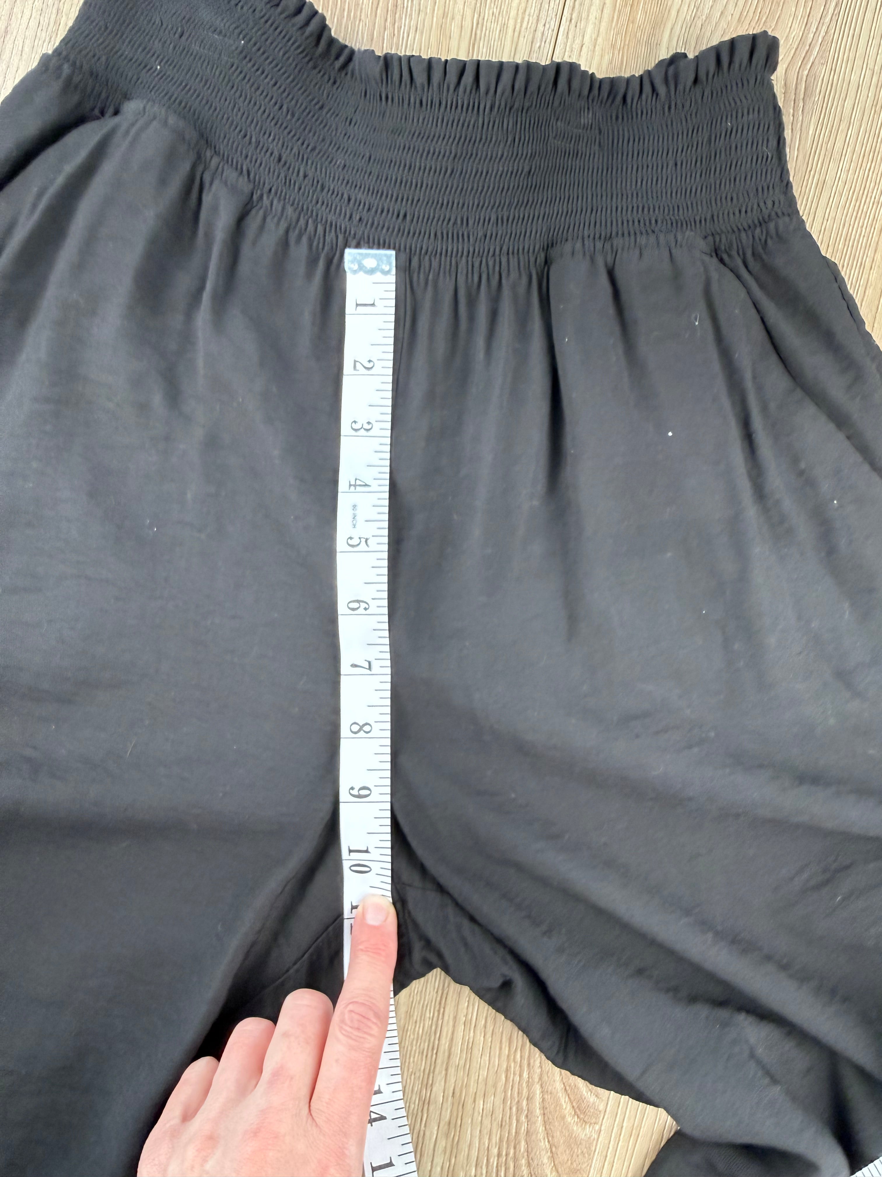 Simply Vera Vera Wang Wide-Leg Pants  at Blue Sparrow Shop measuring 11" rise