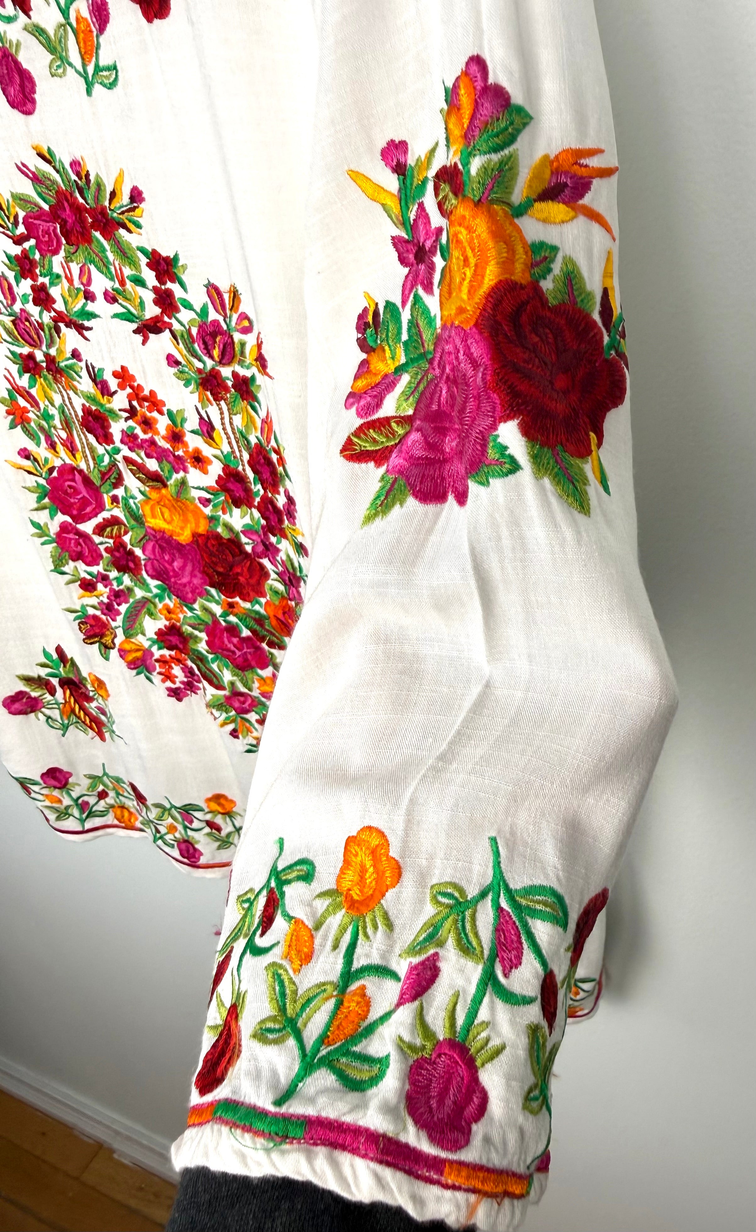 Sleeve detail on Embroidered Floral Tunic Blouse 