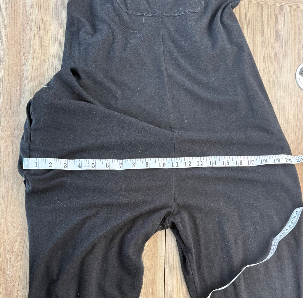Smash and Tess Romper showing hip measurement 40"