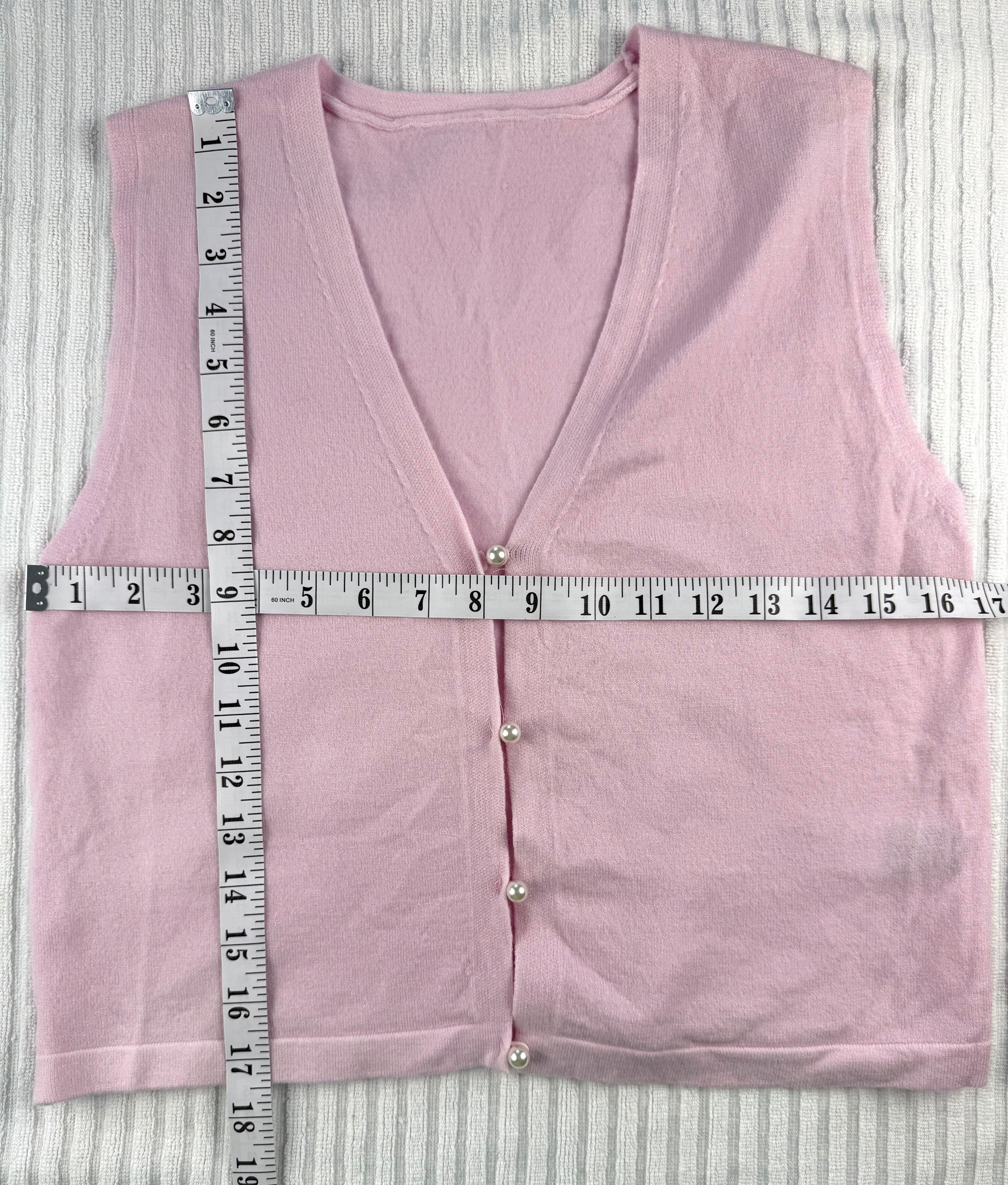  Soft Pink V-Neck Knit Vest Size S  at Blue Sparrow Shop measuring 34" bust and 17" shoulder to hem 