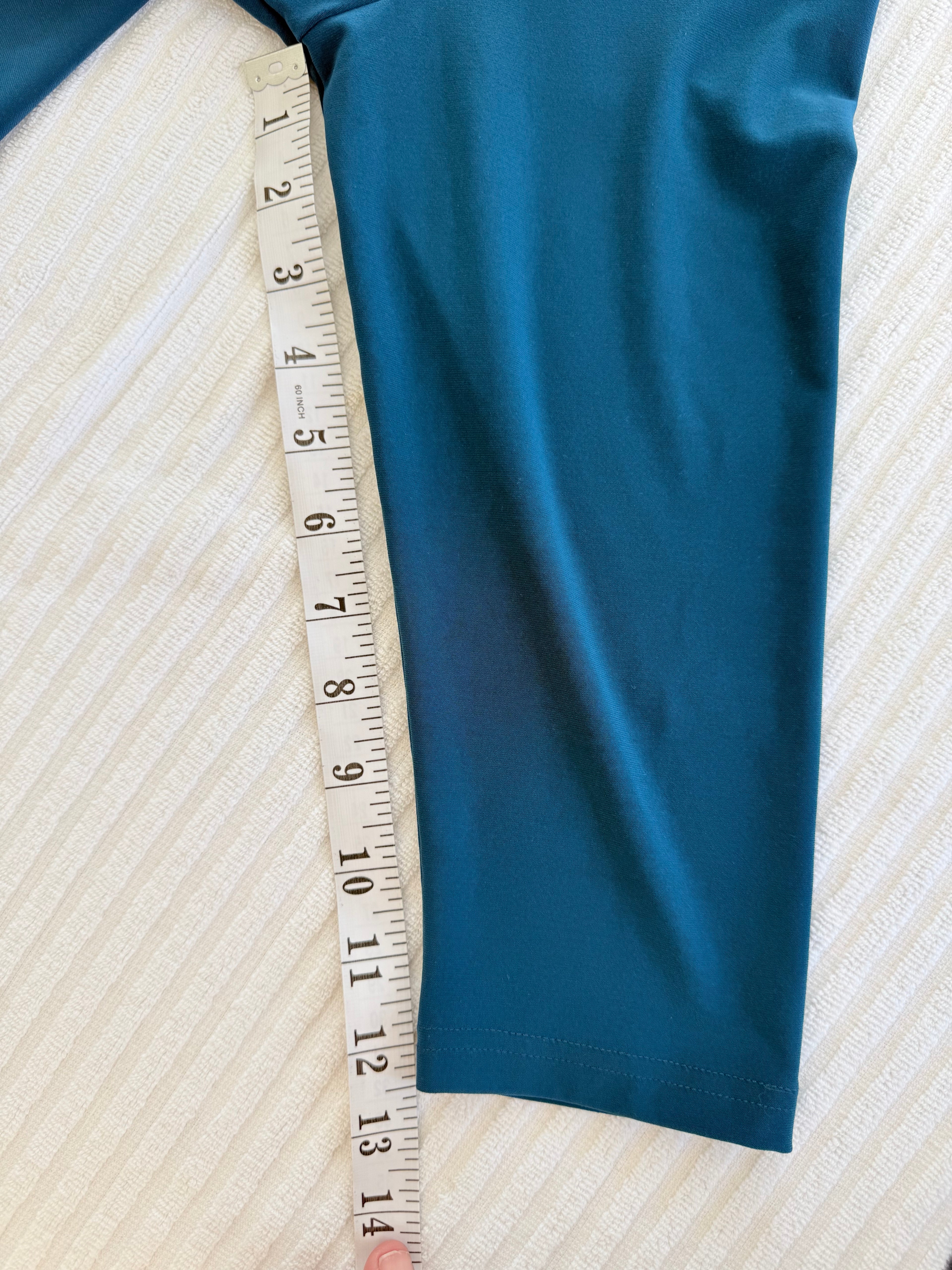 Sympli 3/4 Sleeve Top | Size 10 measuring 13" sleeve