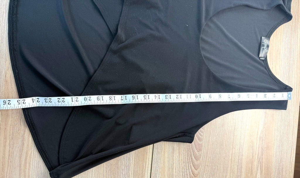 Sympli vest tunic measuring 25" from shoulder to hem 