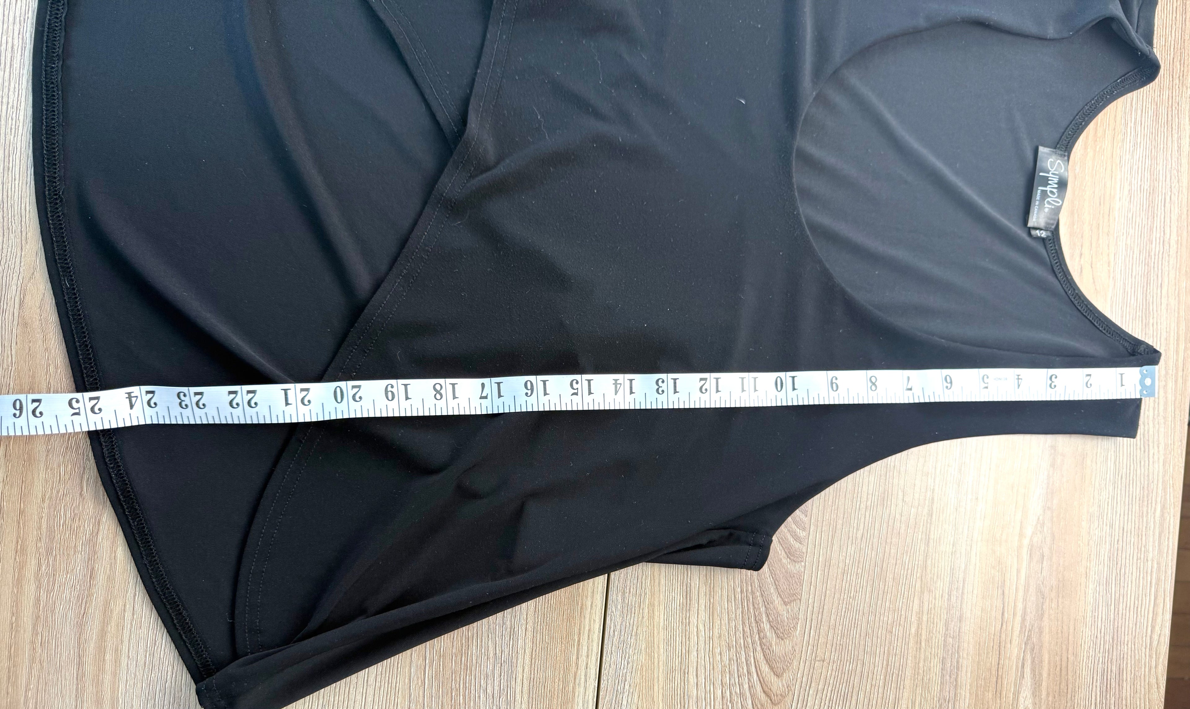 Sympli vest tunic measuring 25" from shoulder to hem 