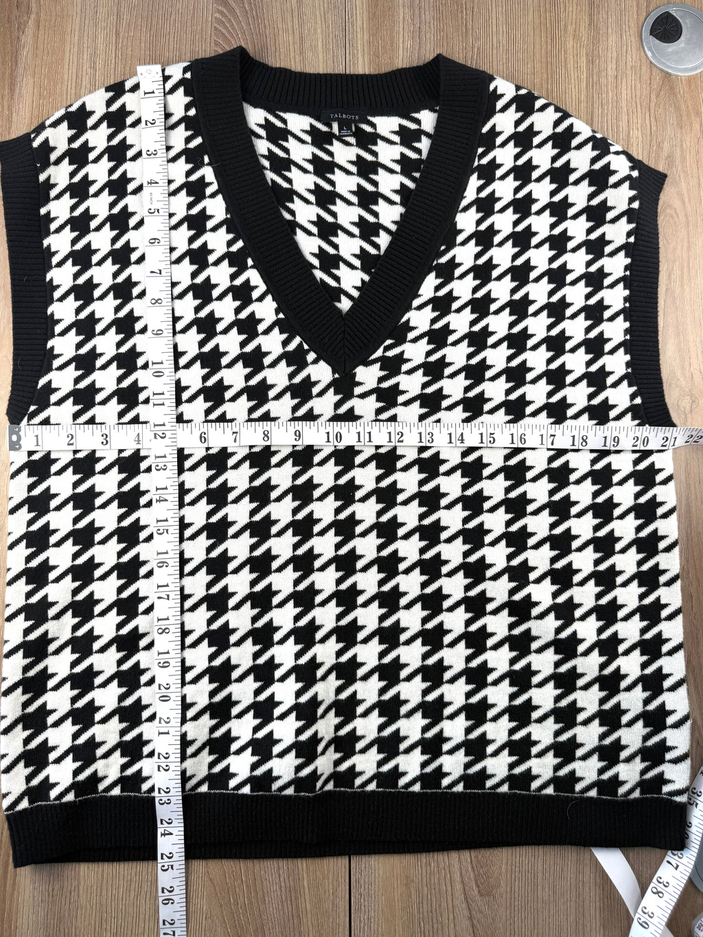 Talbots Houndstooth Sweater Vest  measuring 42" bust and 25" shoulder to hem 