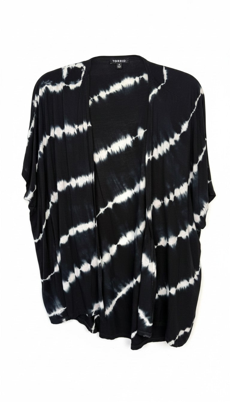 Torrid Tie-Dye Shibori Kimono Cardigan — Black and White | Open Front | Size 0 (12/14) at Blue Sparrow - Resale Reimagined
