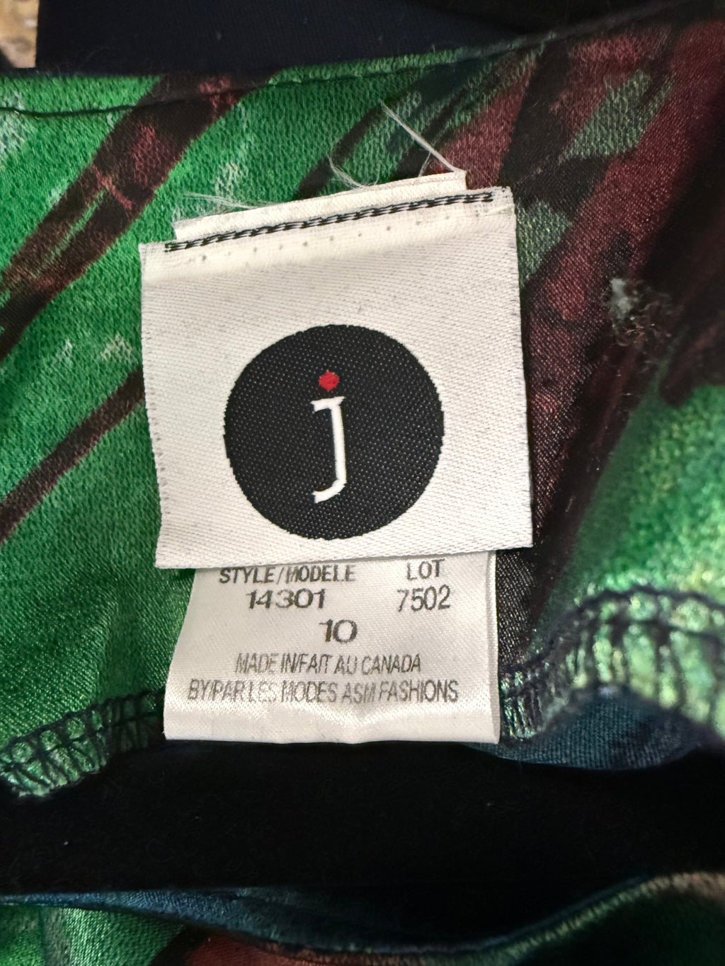 Vintage Abstract Art Sleeveless Top | Made in Canada | Size 10  at Blue Sparrow Shop  inside label