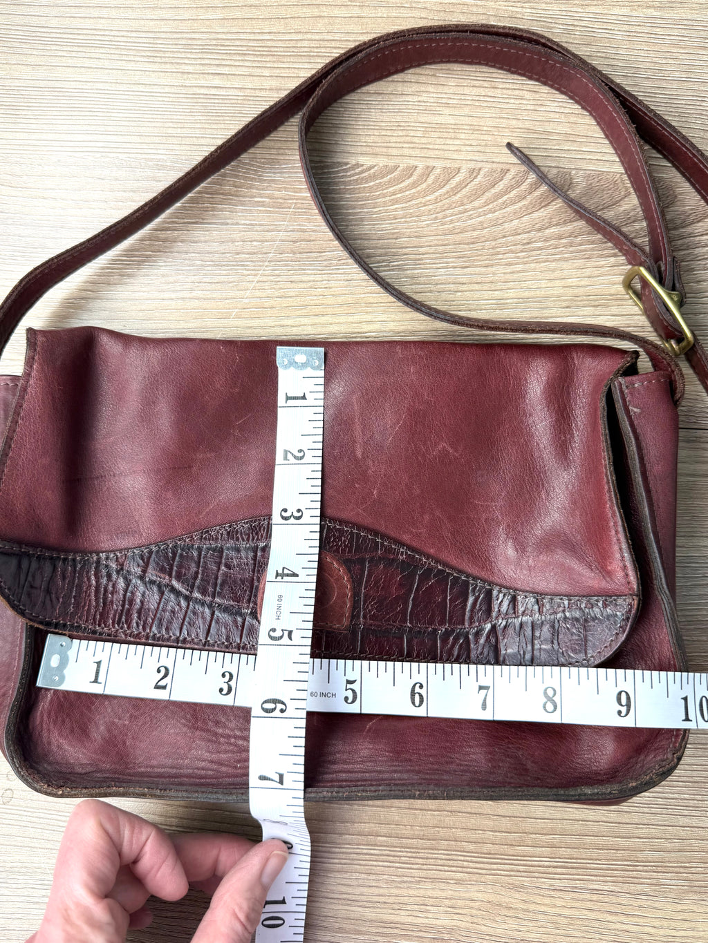 Vintage Rowland Leather Crossbody Bag circa 1970/1980 measuring approx 10" wide and 7" deep
