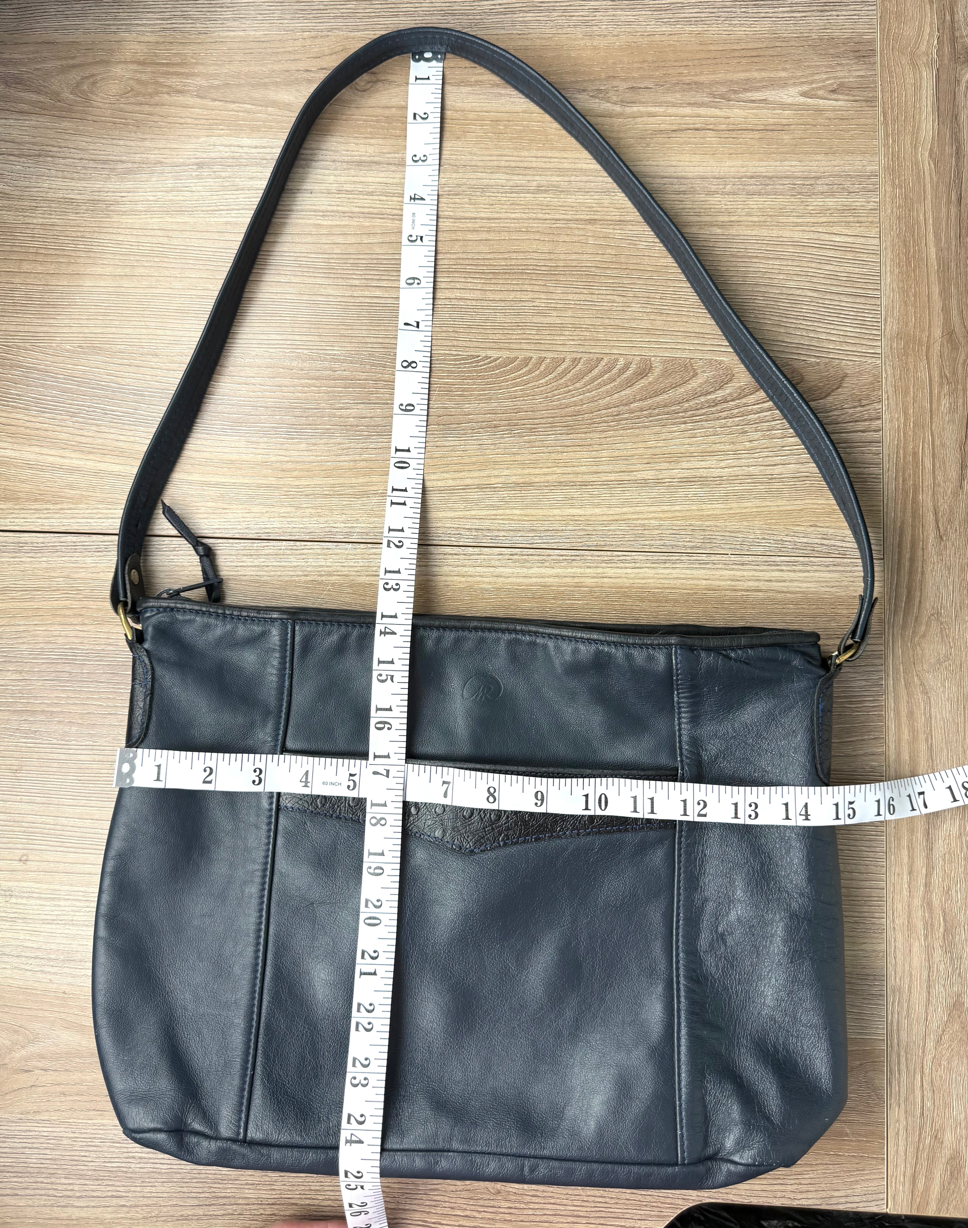 Vintage Rowland Leather Shoulder Bag in Navy Blue measuring approx 15" wide and 11" deep with 14" strap 