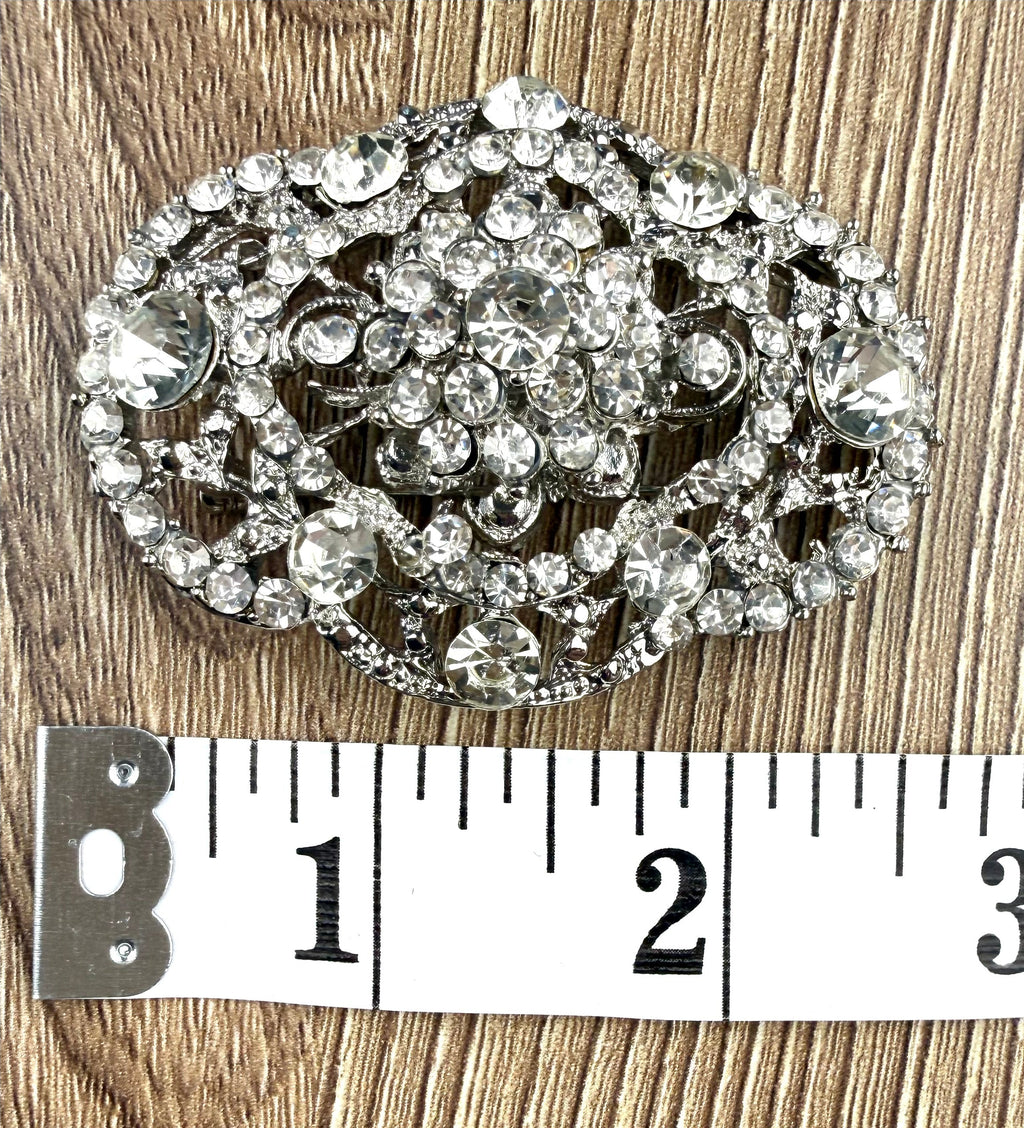 Vintage Style Crystal Rhinestone Brooch measuring approx 2.5"