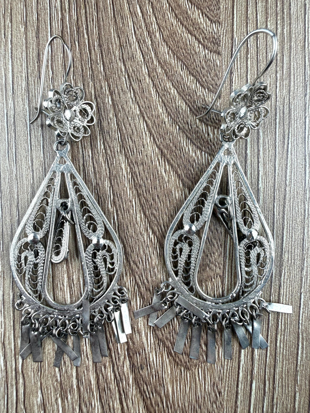 Vintage Style Filigree Dangle Earrings 